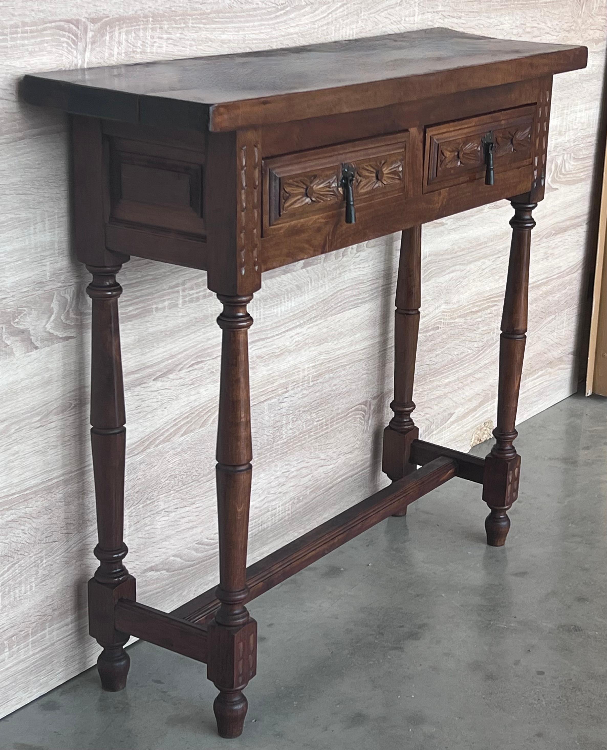 Walnut Early 20th Century Spanish Carved Console Table with Fluted Legs