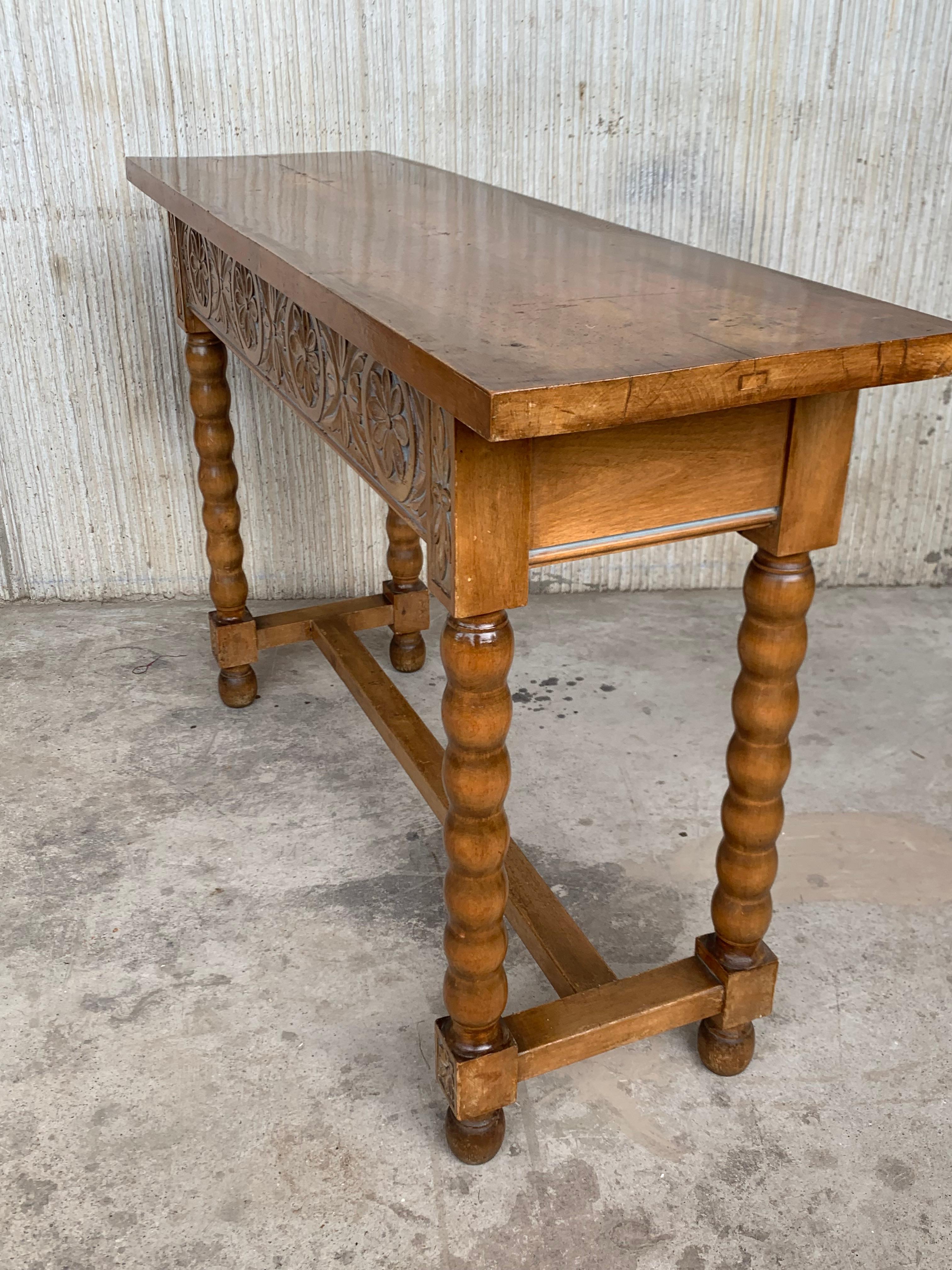 19th Century Early 20th Century Spanish Carved Console Table with Turned Legs