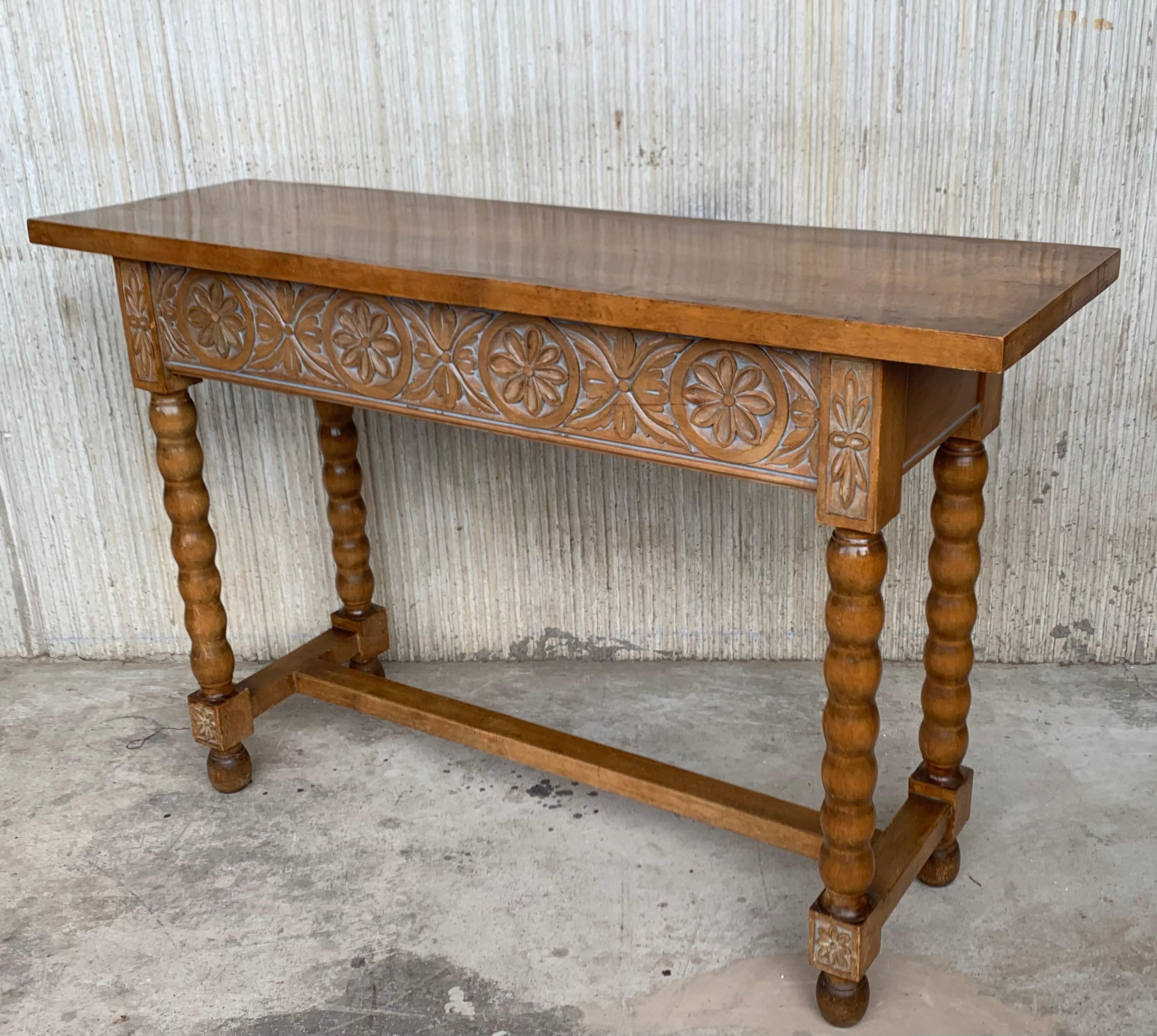 Walnut Early 20th Century Spanish Carved Console Table with Turned Legs