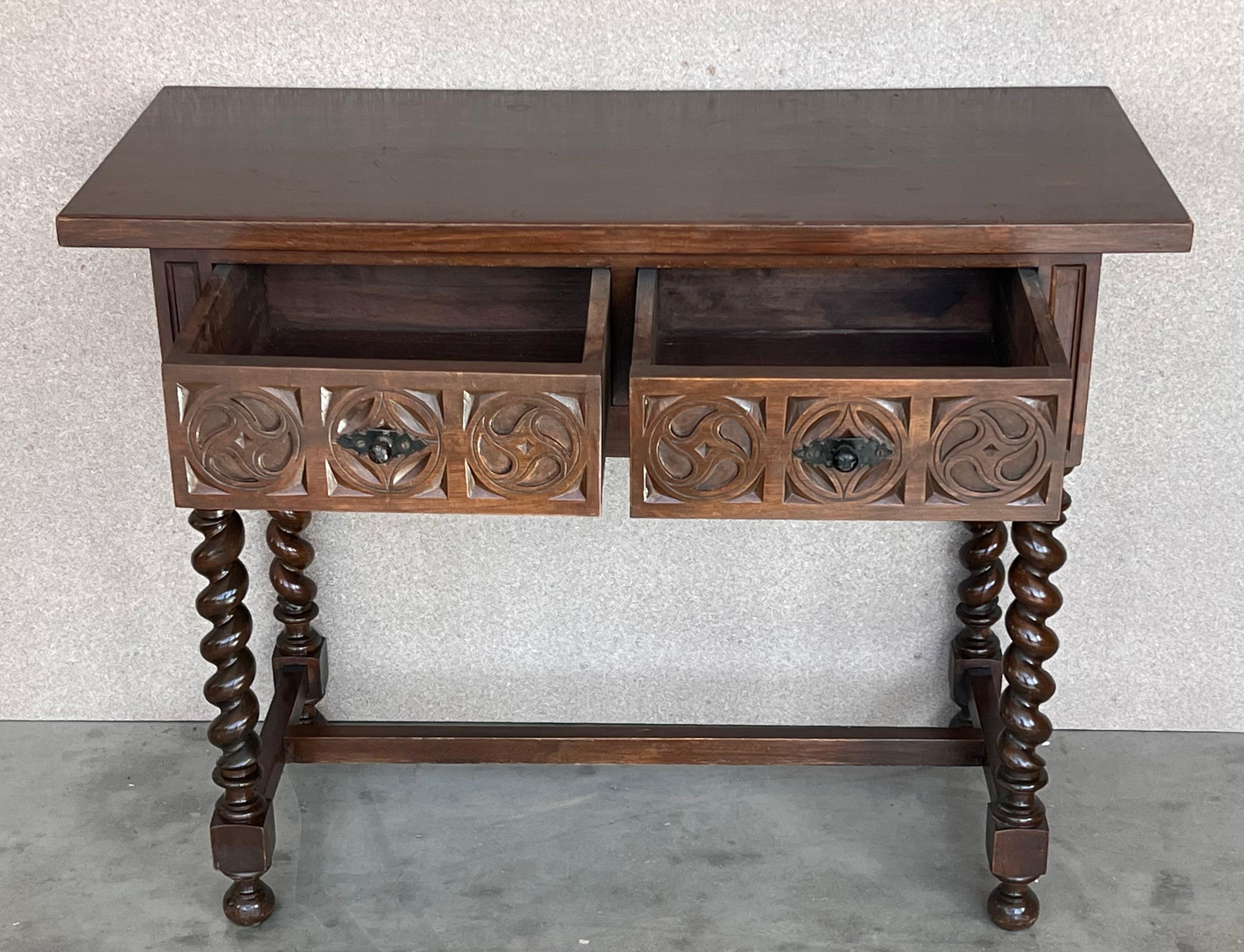 Early 20th Century Spanish Carved Console Table with Turned Legs 3