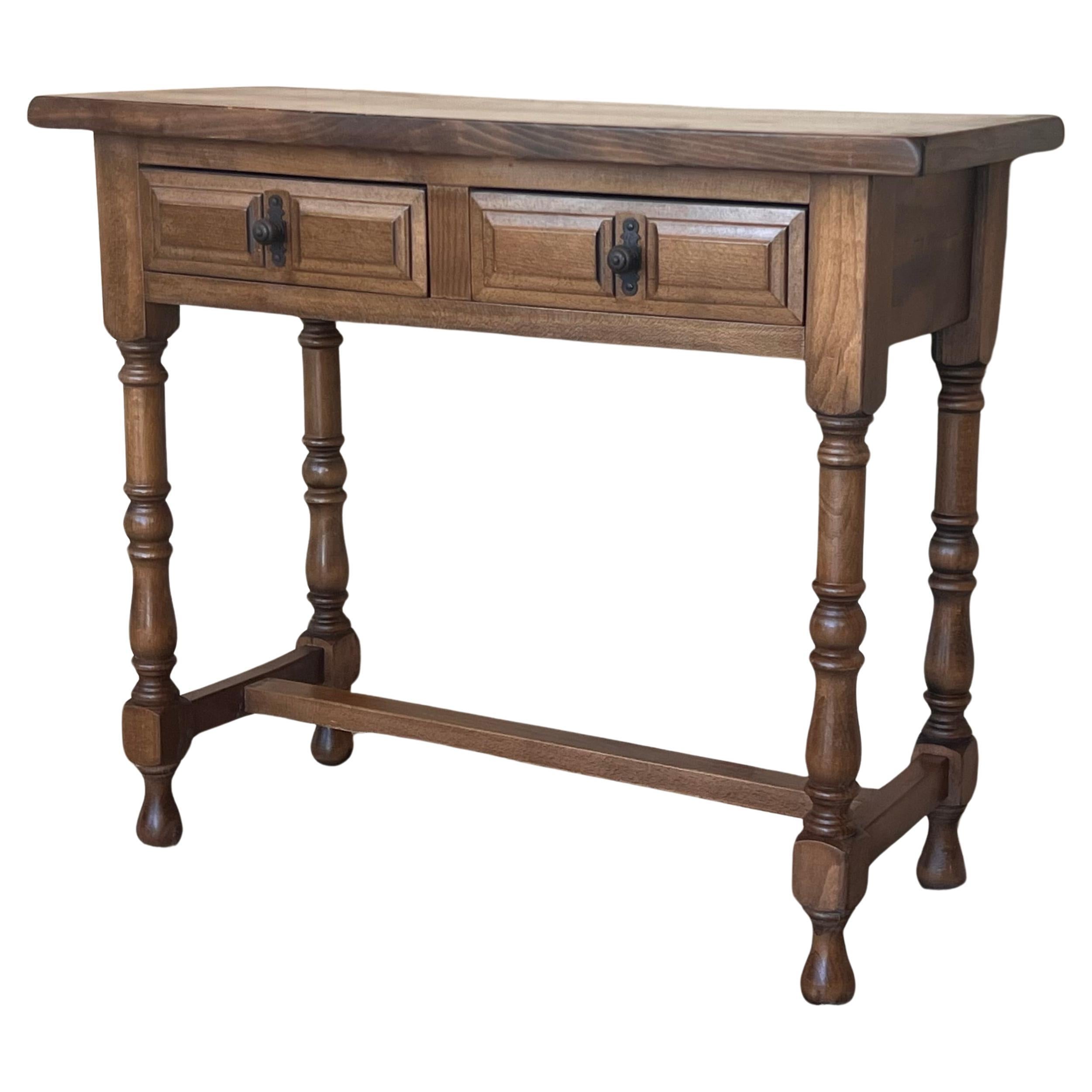 Early 20th Century Spanish Carved Console Table with Two drawers For Sale