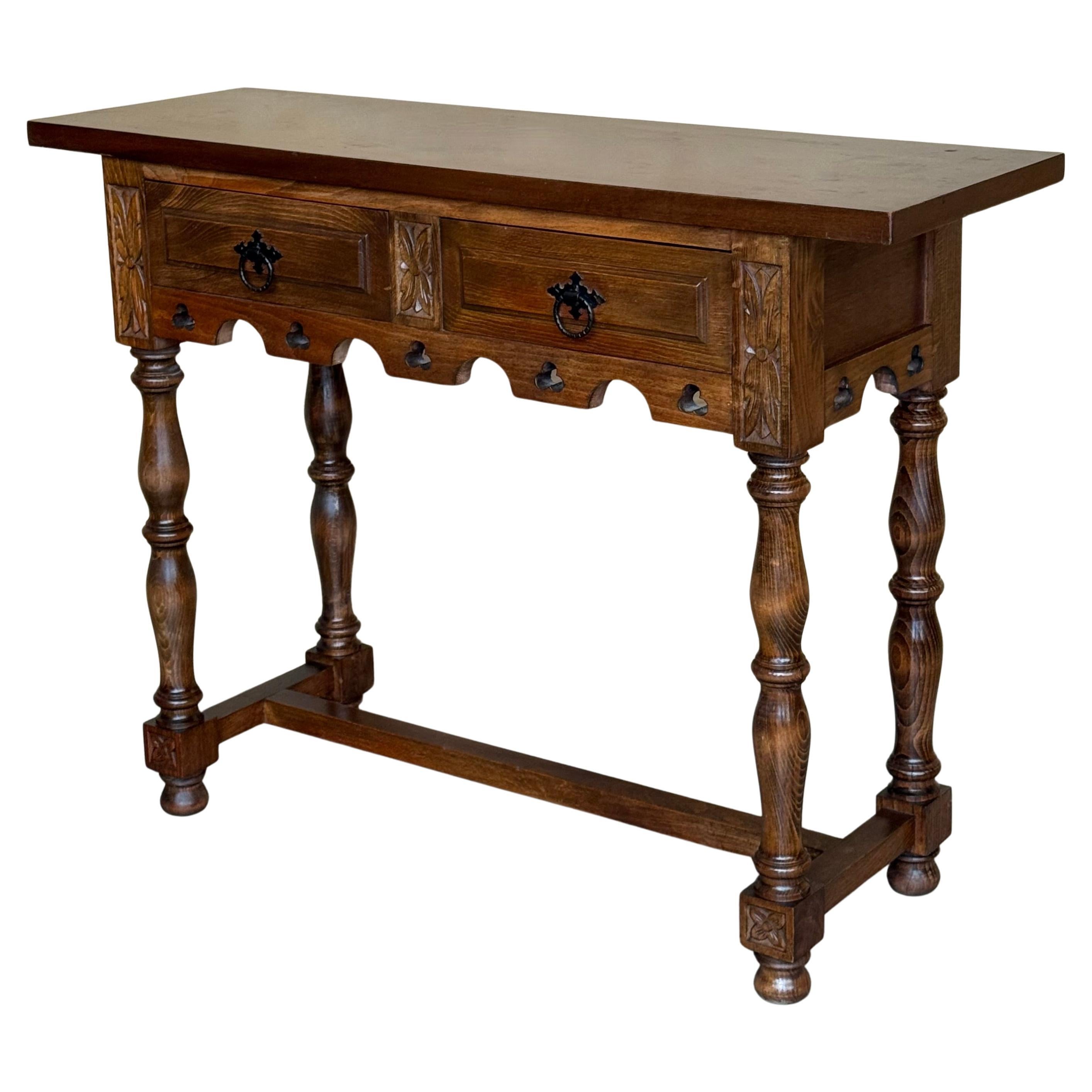 Early 20th Century Spanish Carved Dark Walnut Console Table with Fluted Legs