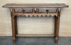 Early 20th Century Spanish Carved Light Walnut Console Table with Fluted Legs