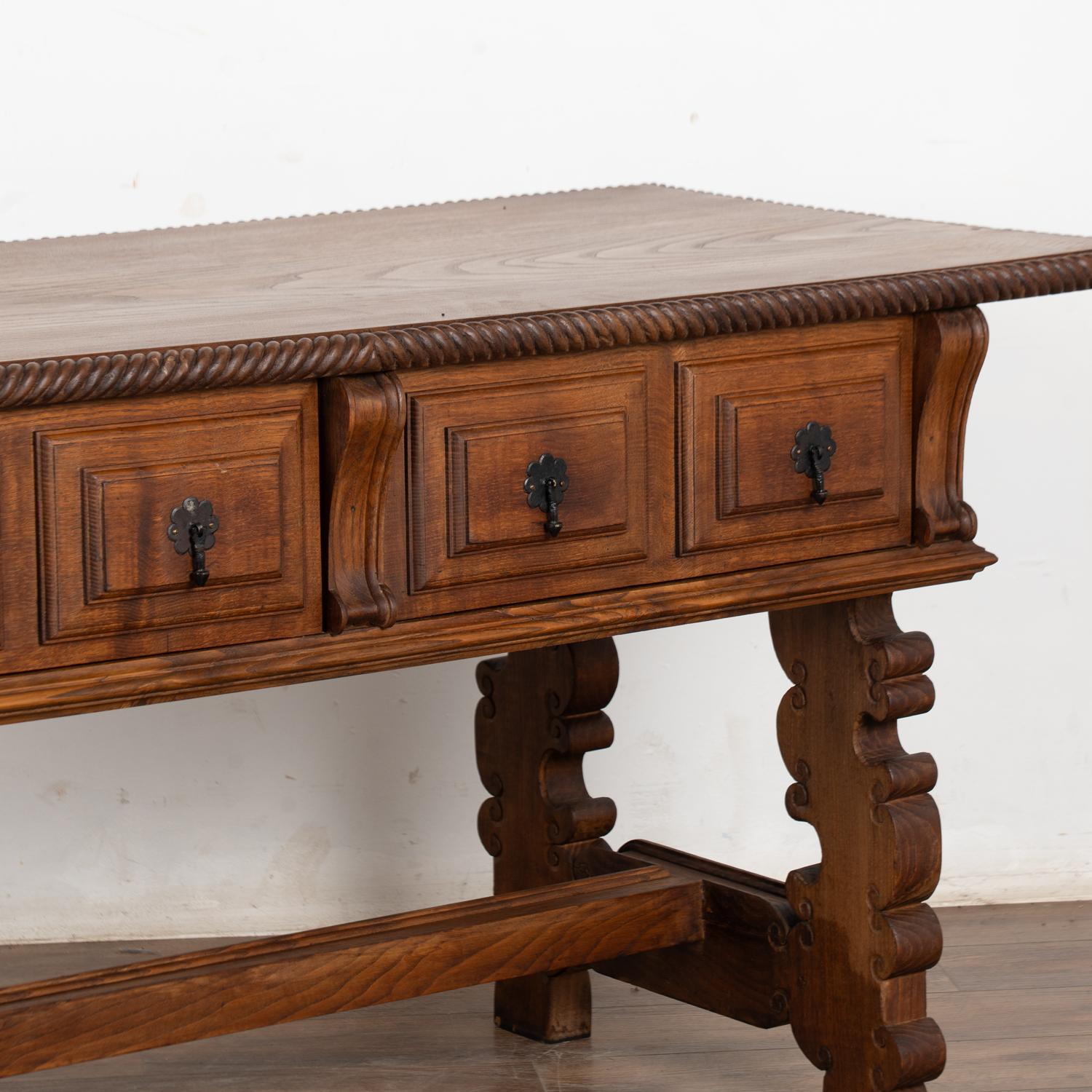 Early 20th Century Spanish Carved Oak Console Table with Two Drawers For Sale 8