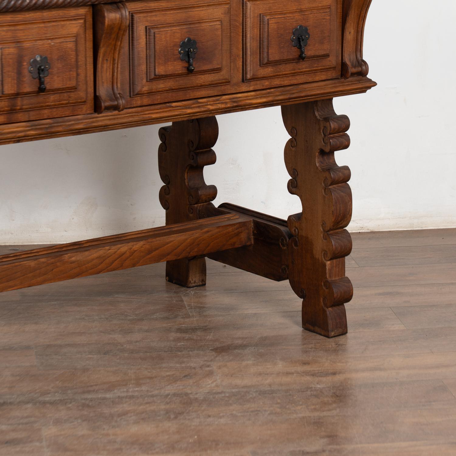 Early 20th Century Spanish Carved Oak Console Table with Two Drawers For Sale 10