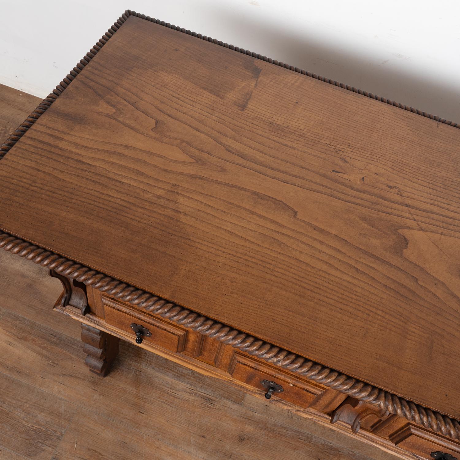 Early 20th Century Spanish Carved Oak Console Table with Two Drawers For Sale 3