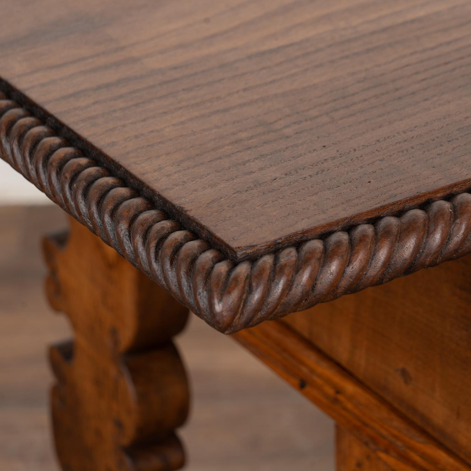 Early 20th Century Spanish Carved Oak Console Table with Two Drawers For Sale 5
