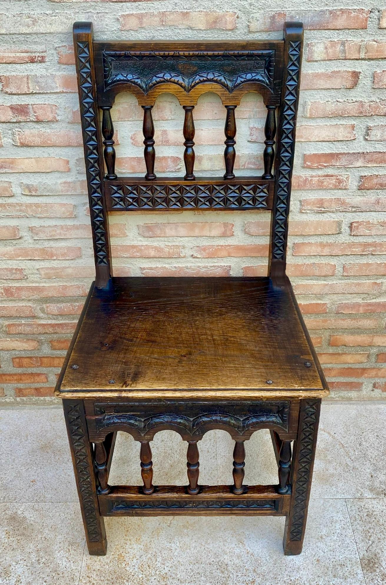 Early 20th Century Spanish Carved Oak Dining Chairs, Set of 6 1