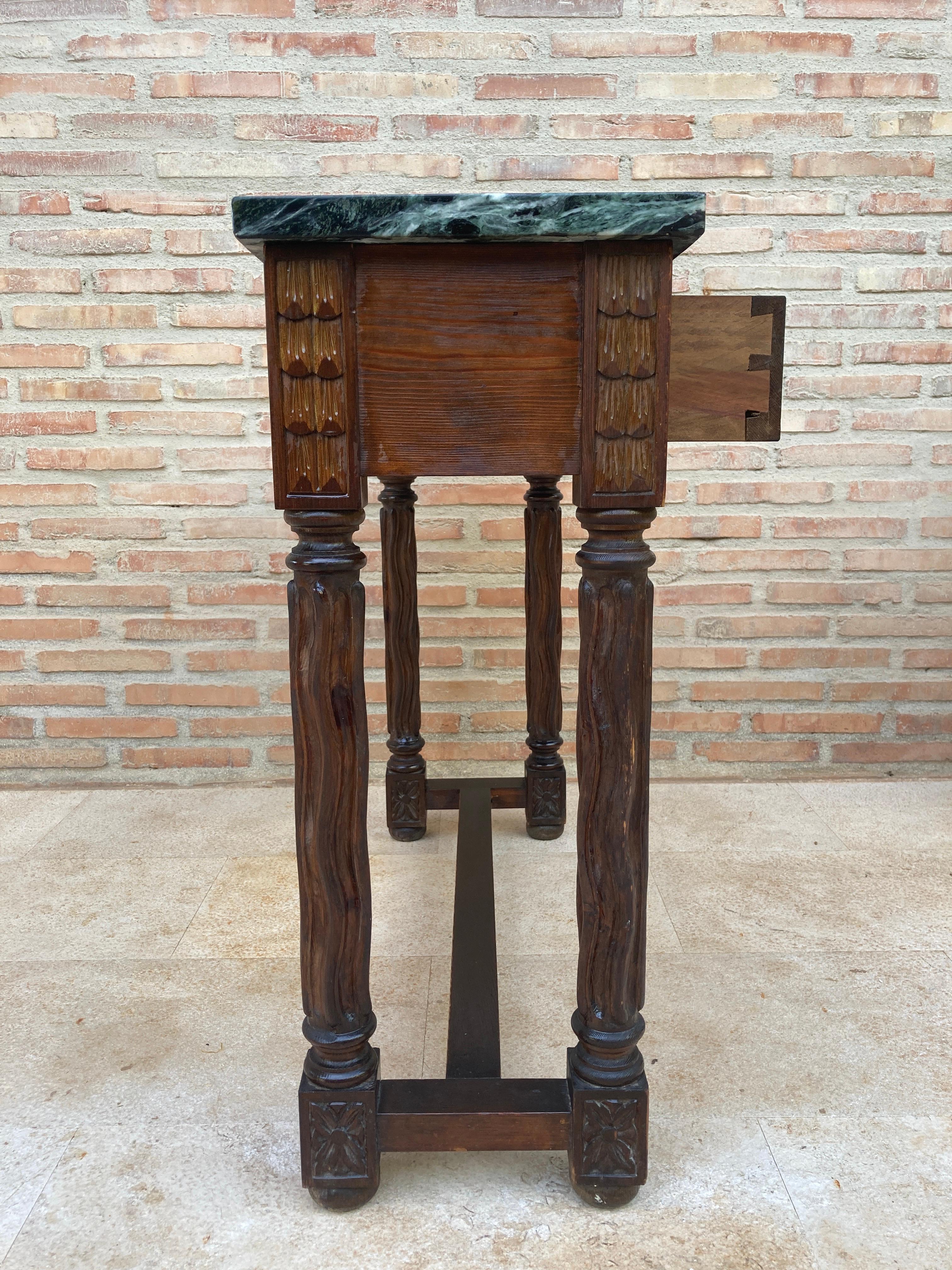 Early 20th Century Spanish Carved Walnut Console Table In Good Condition For Sale In Miami, FL