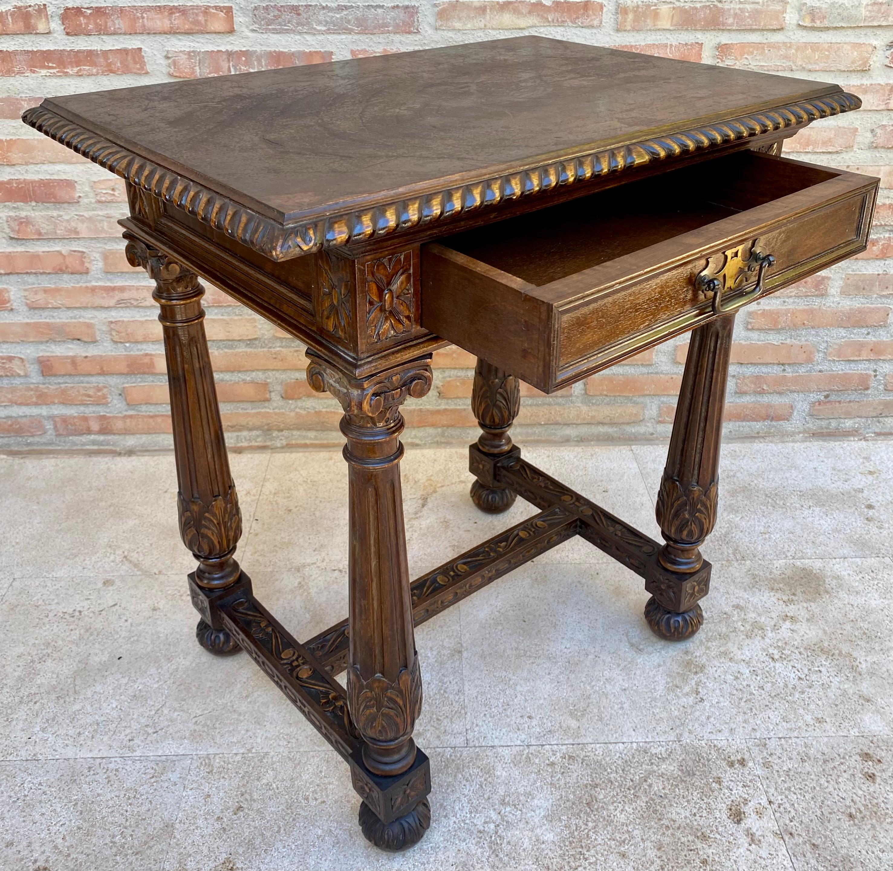 Early 20th Century Spanish Carved Walnut Side Table with One Drawer, 1940s For Sale 2