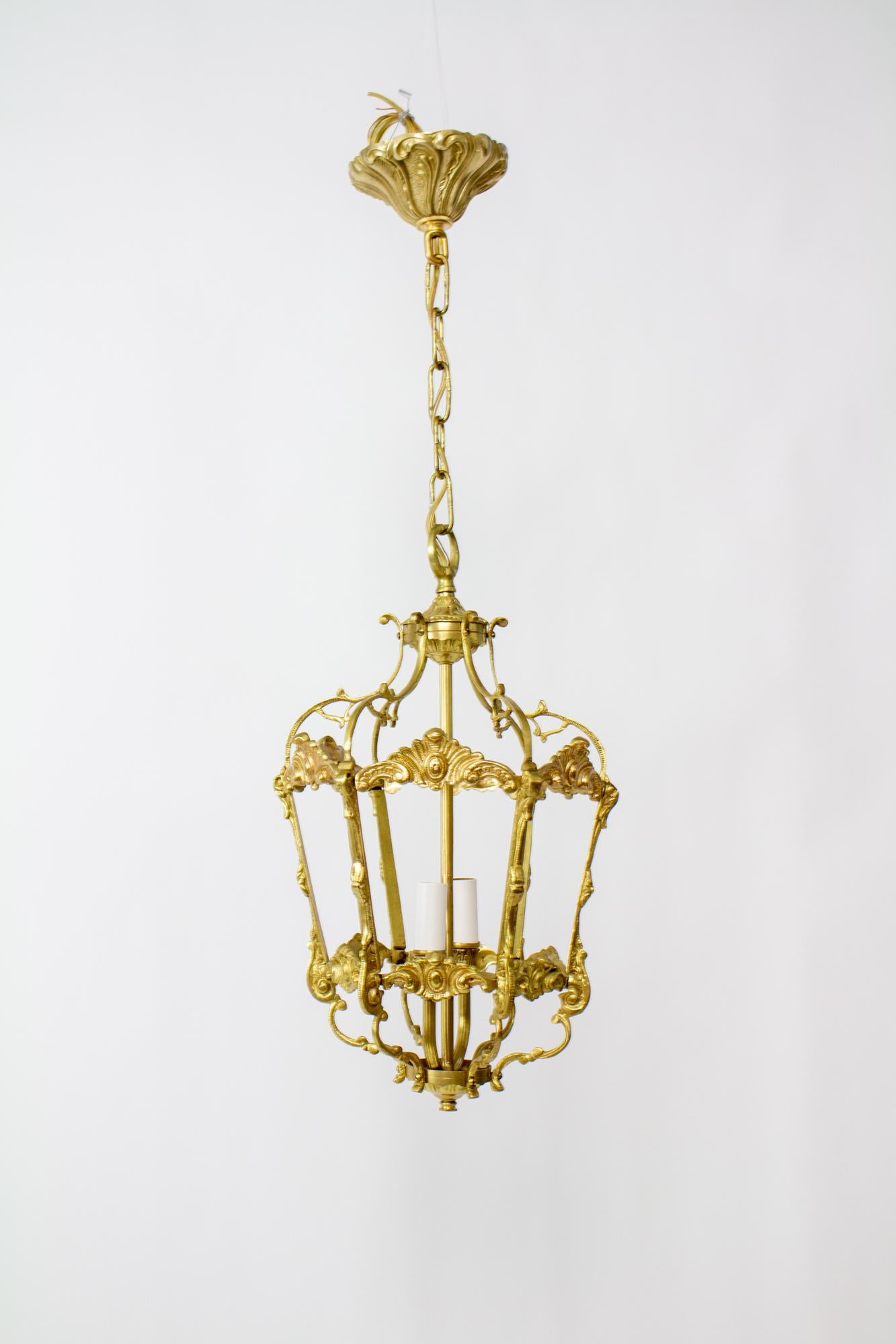 Early 20th Century Spanish Cast Brass Lantern For Sale 1