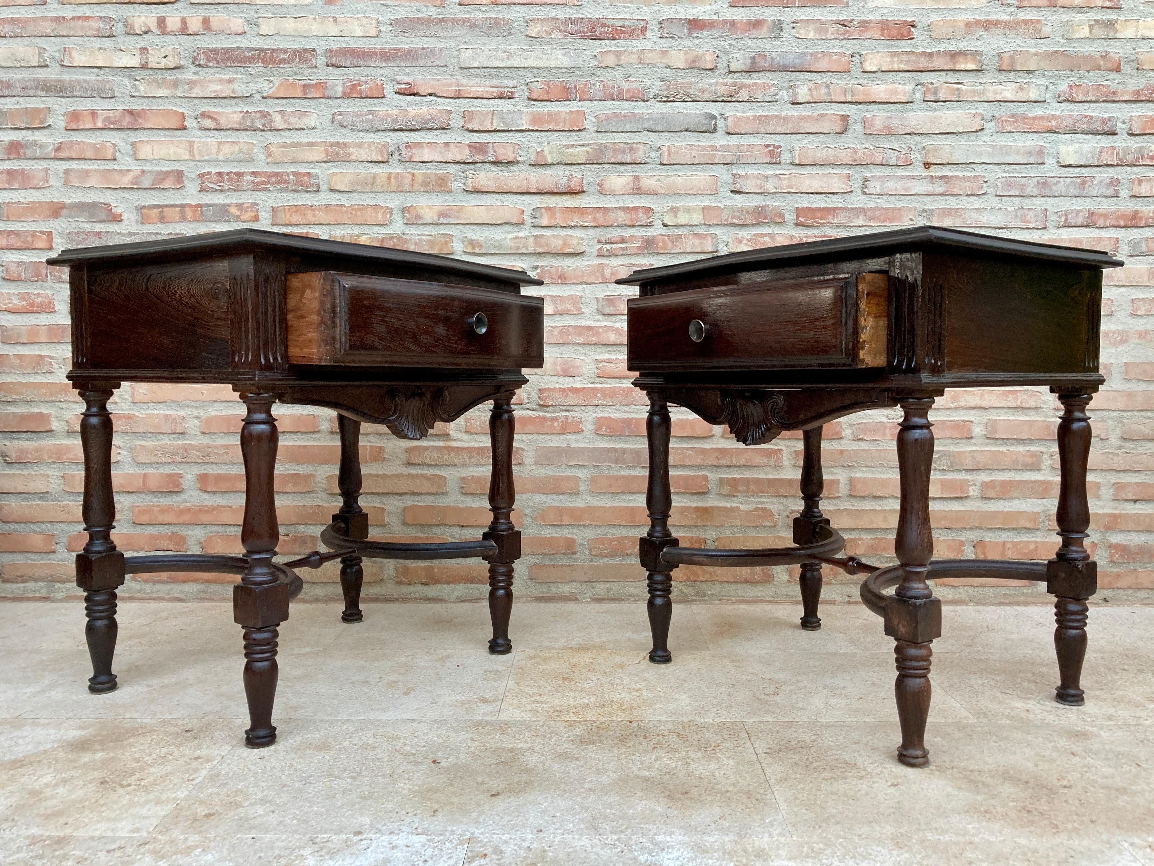 Early 20th Century Spanish Chestnut Nightstands with One Drawer and Metal Hardwa 4