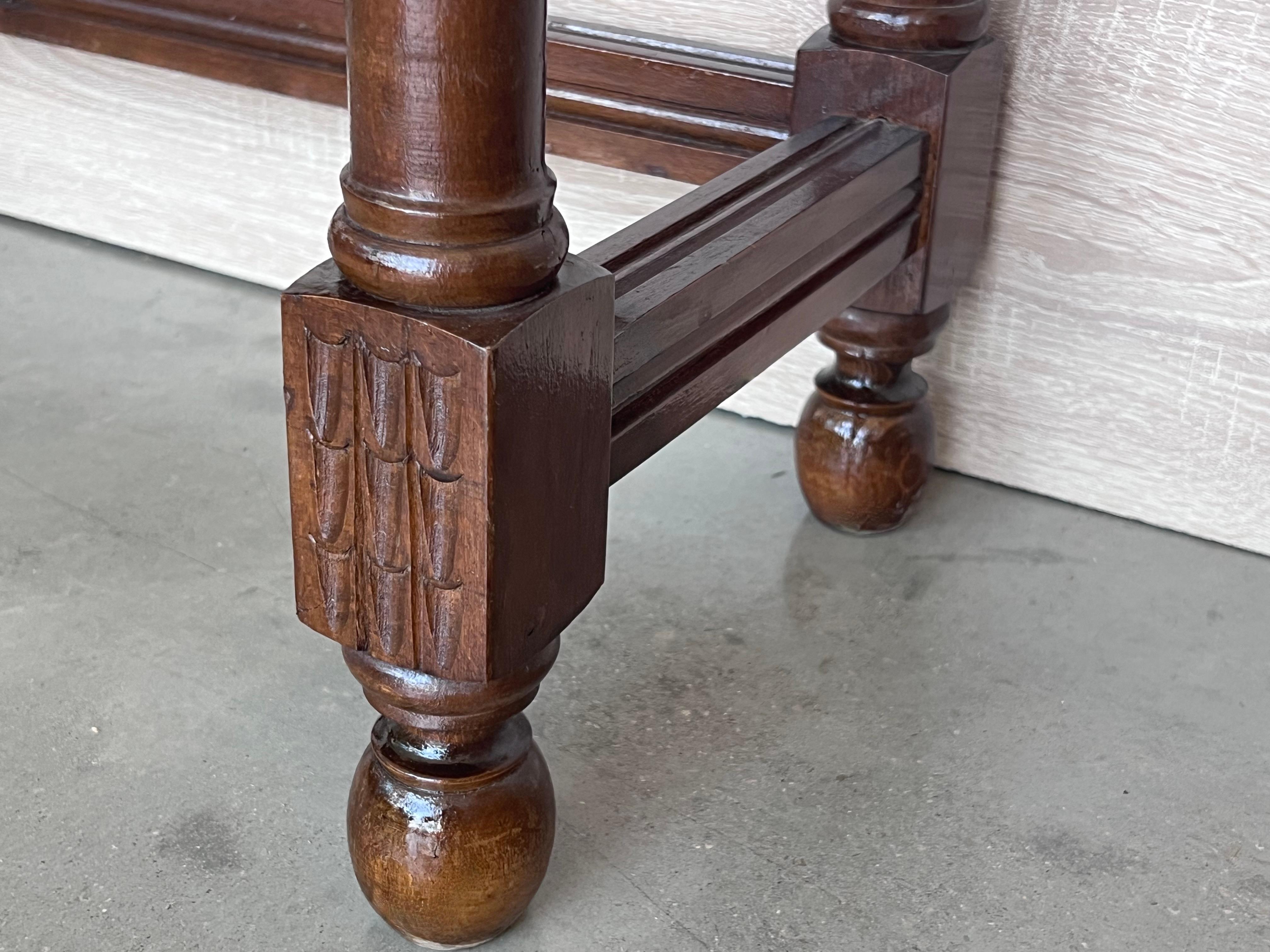 Early 20th Century Spanish Console Table with 2 Drawers and Turned Legs 1