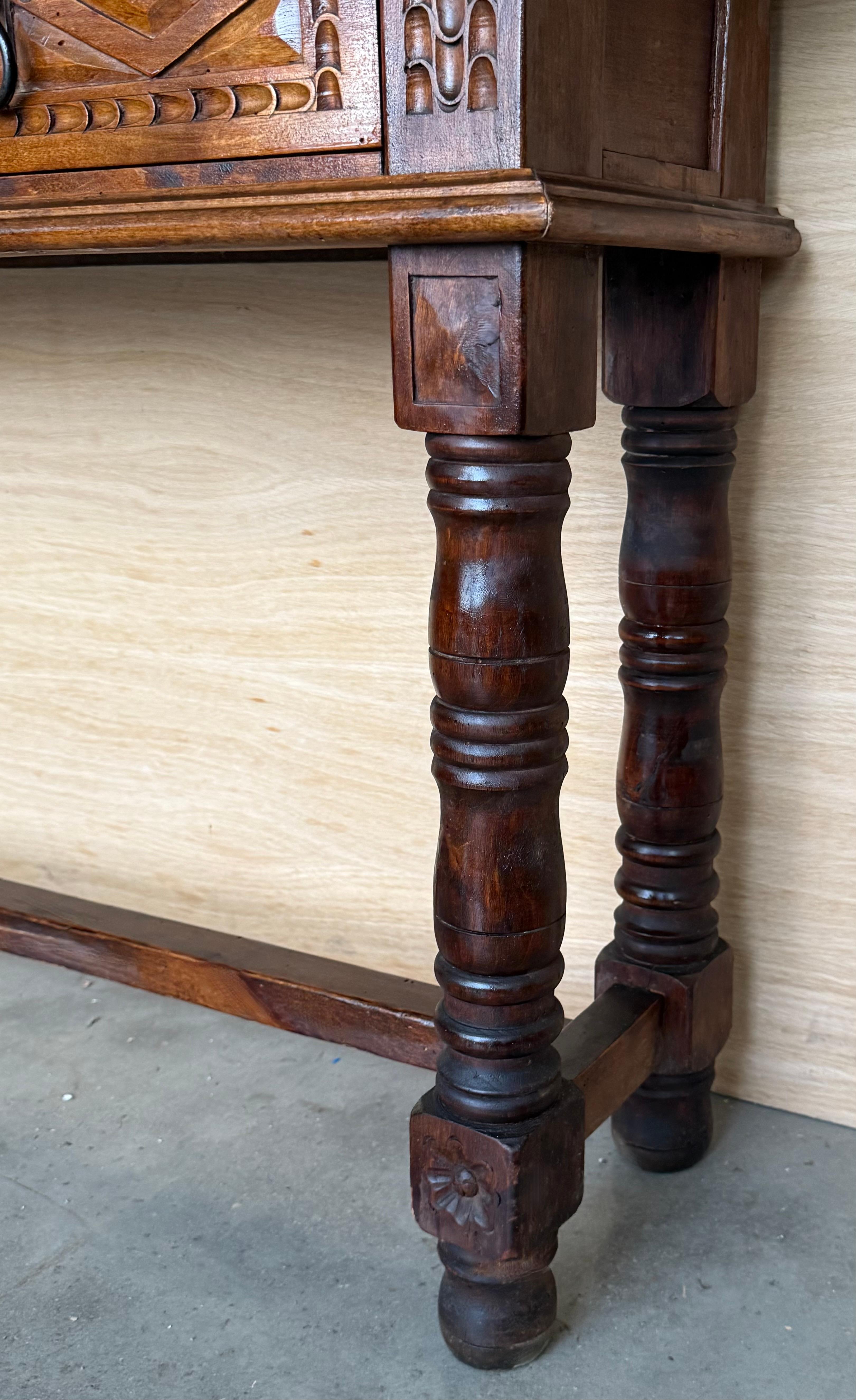 Early 20th Century Spanish Console Table with 2 Drawers and Turned Legs 6