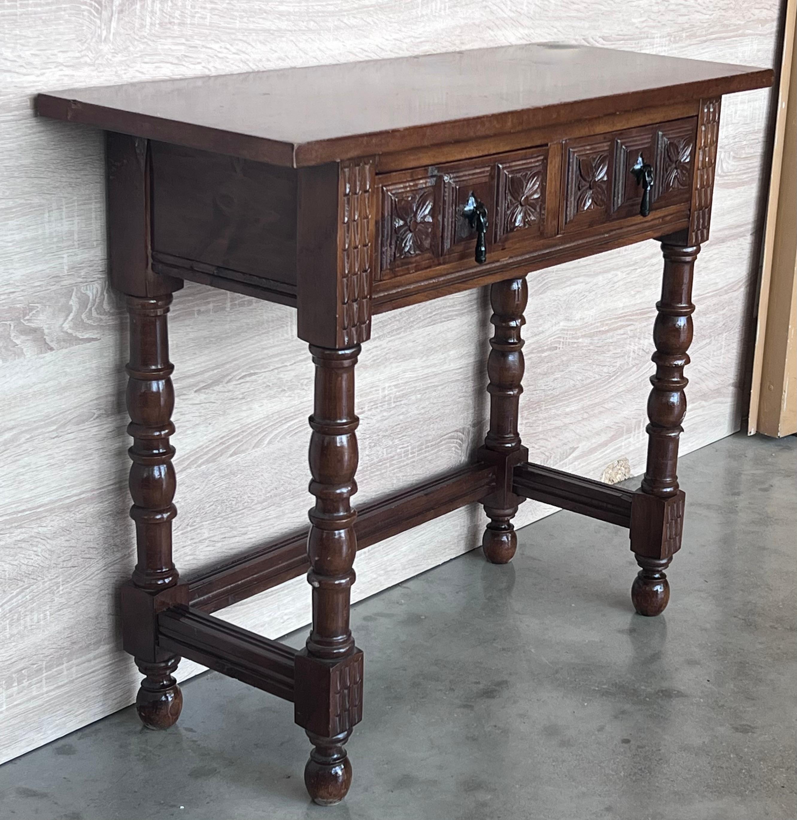 turned legs console table
