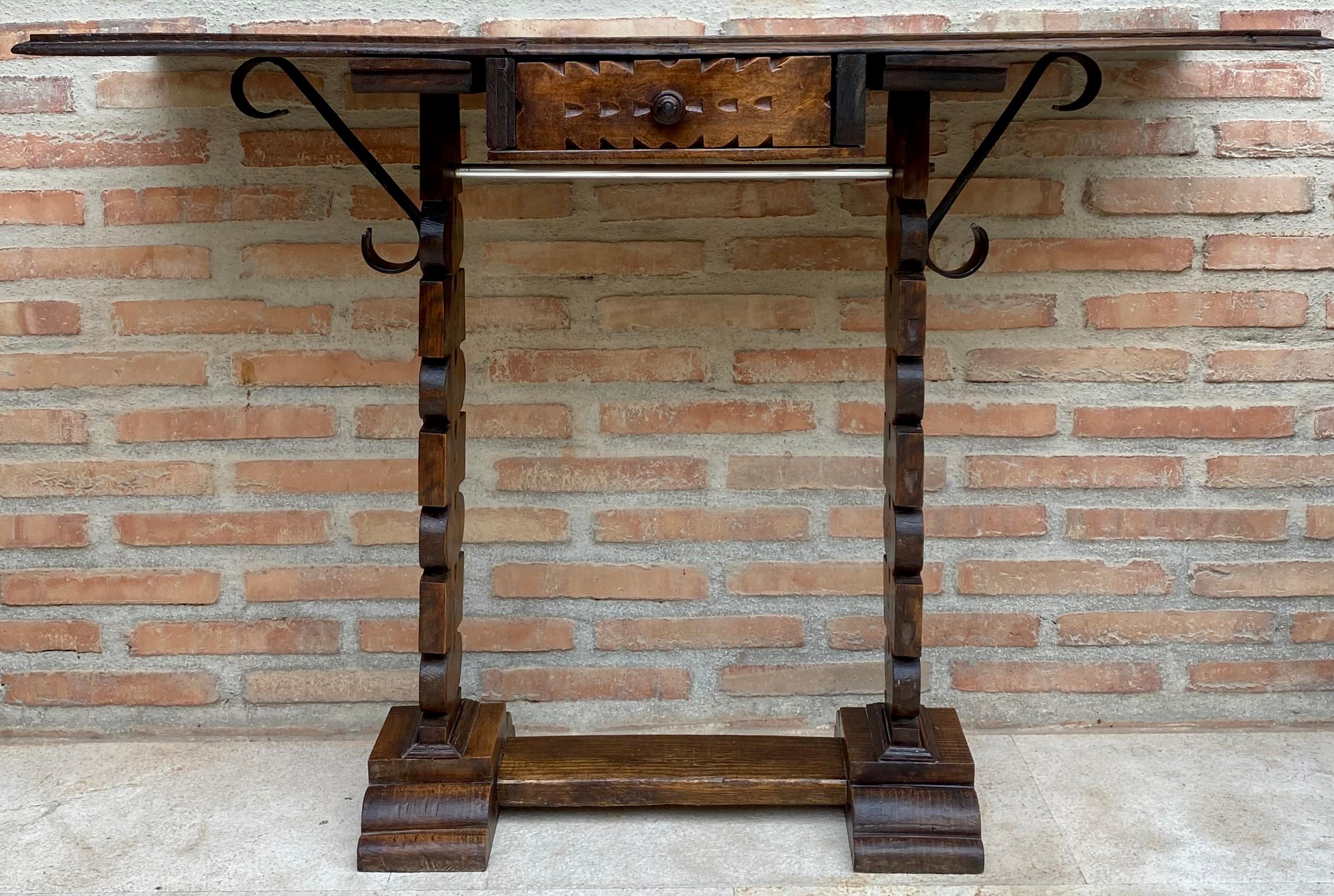Baroque Early 20th Century Spanish Console Table with One Drawer, 1940s For Sale