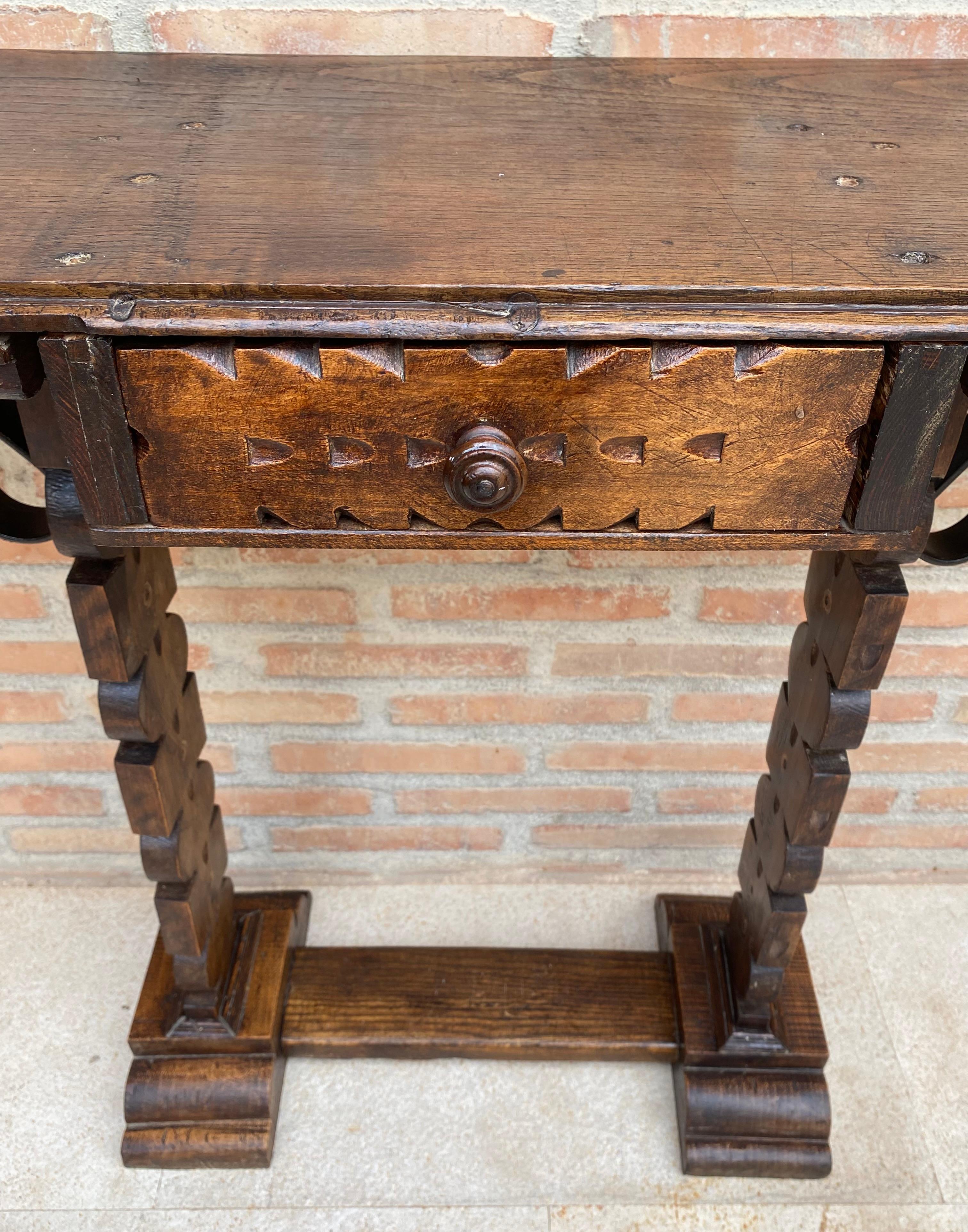 Walnut Early 20th Century Spanish Console Table with One Drawer, 1940s For Sale
