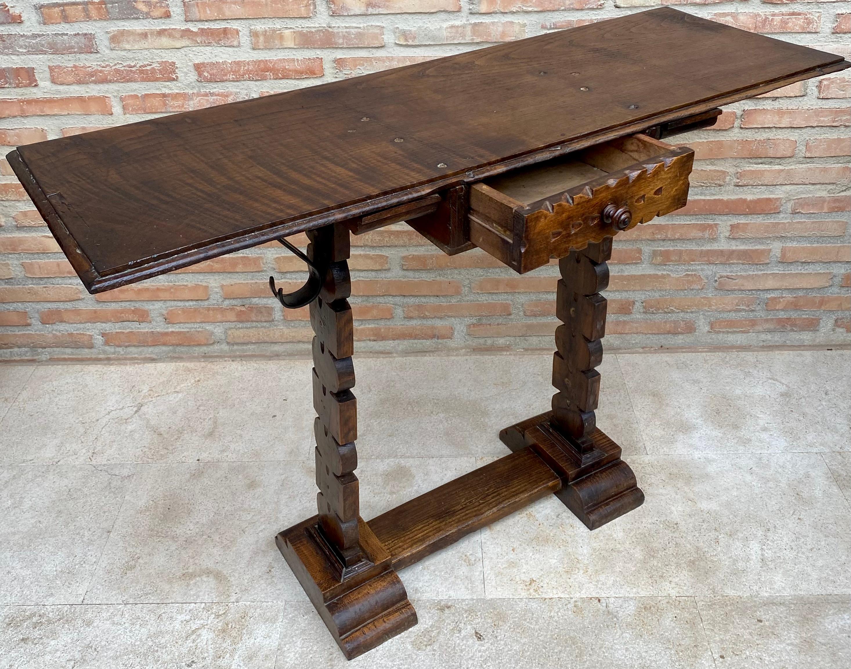 Early 20th Century Spanish Console Table with One Drawer, 1940s For Sale 4