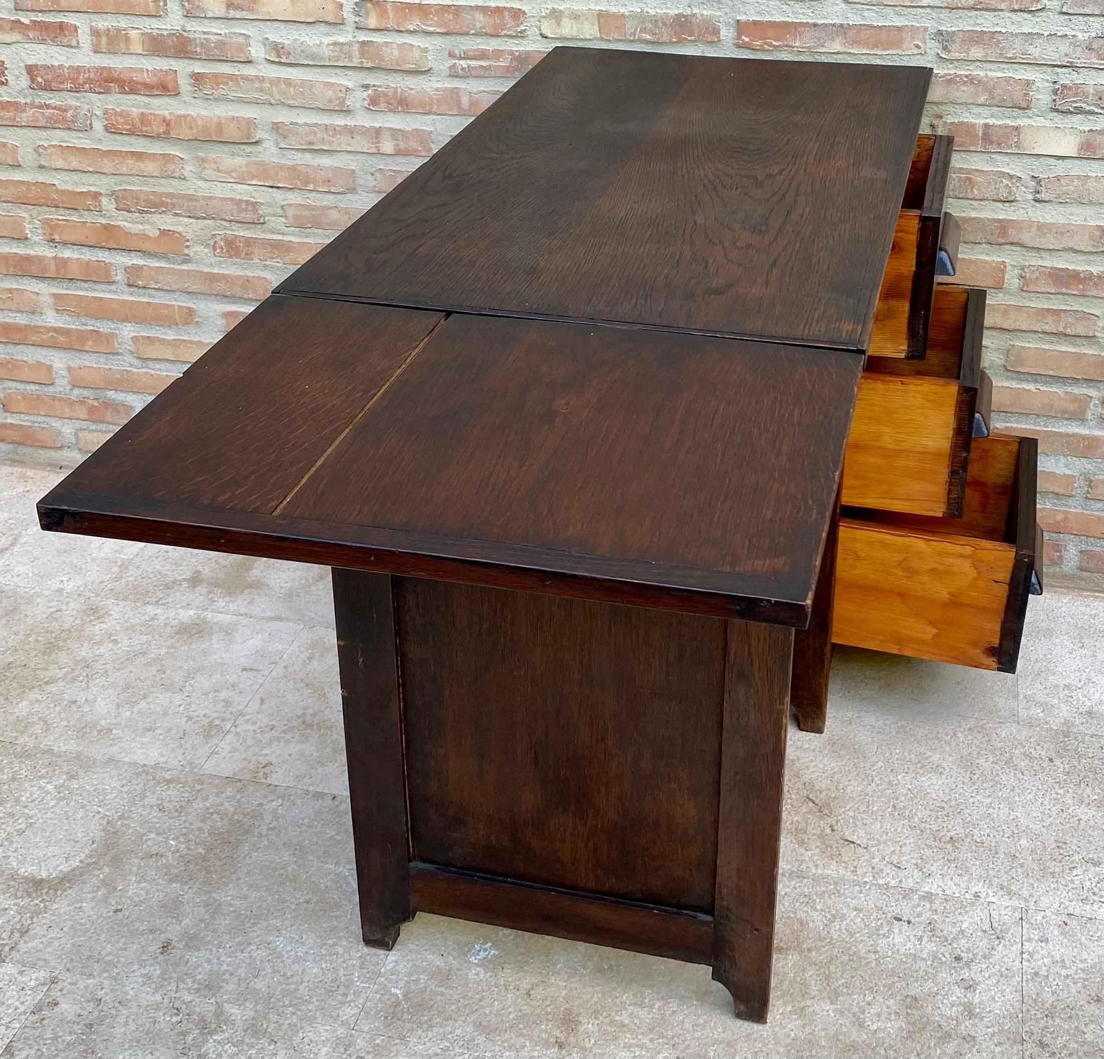 Early 20th Century Spanish Desk or Work Table in Oak Wood with Lateral Wing, 192 For Sale 10