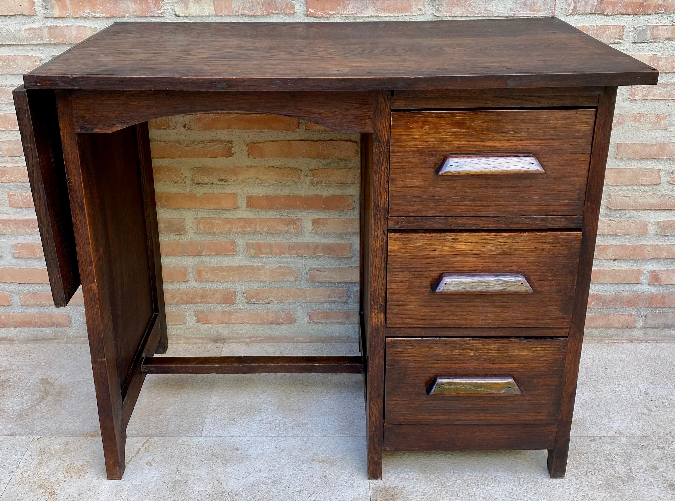 Mid-Century Modern Early 20th Century Spanish Desk or Work Table in Oak Wood with Lateral Wing, 192 For Sale