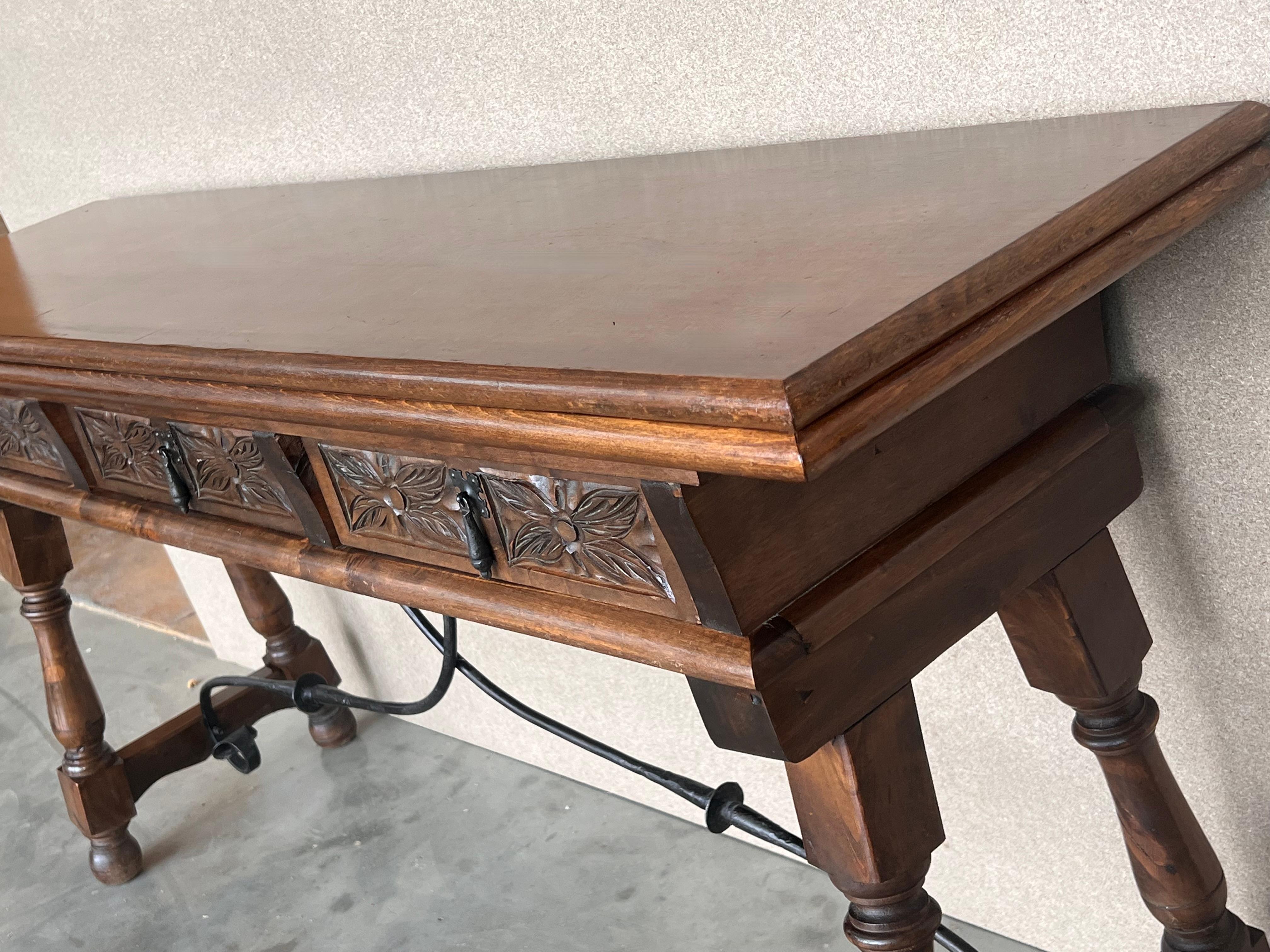 Early 20th Century Spanish Fold Out Console Table with Iron Stretcher & 3 Drawer In Good Condition In Miami, FL