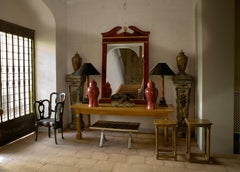 Miroir espagnol du début du XXe siècle en velours rouge et doré à la feuille
