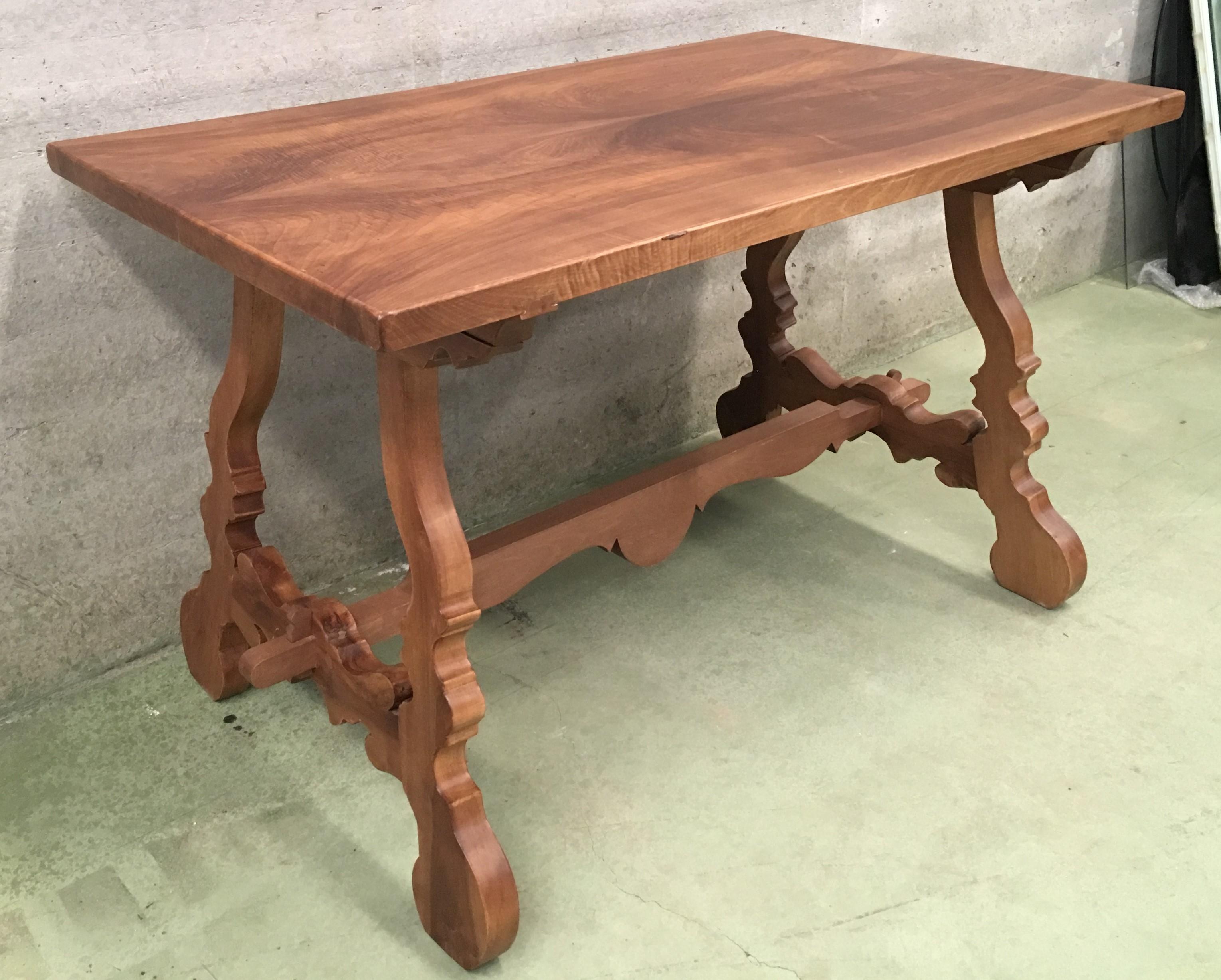 Early 20th Century Spanish Pine Trestle Table with Wood Stretcher For Sale 1