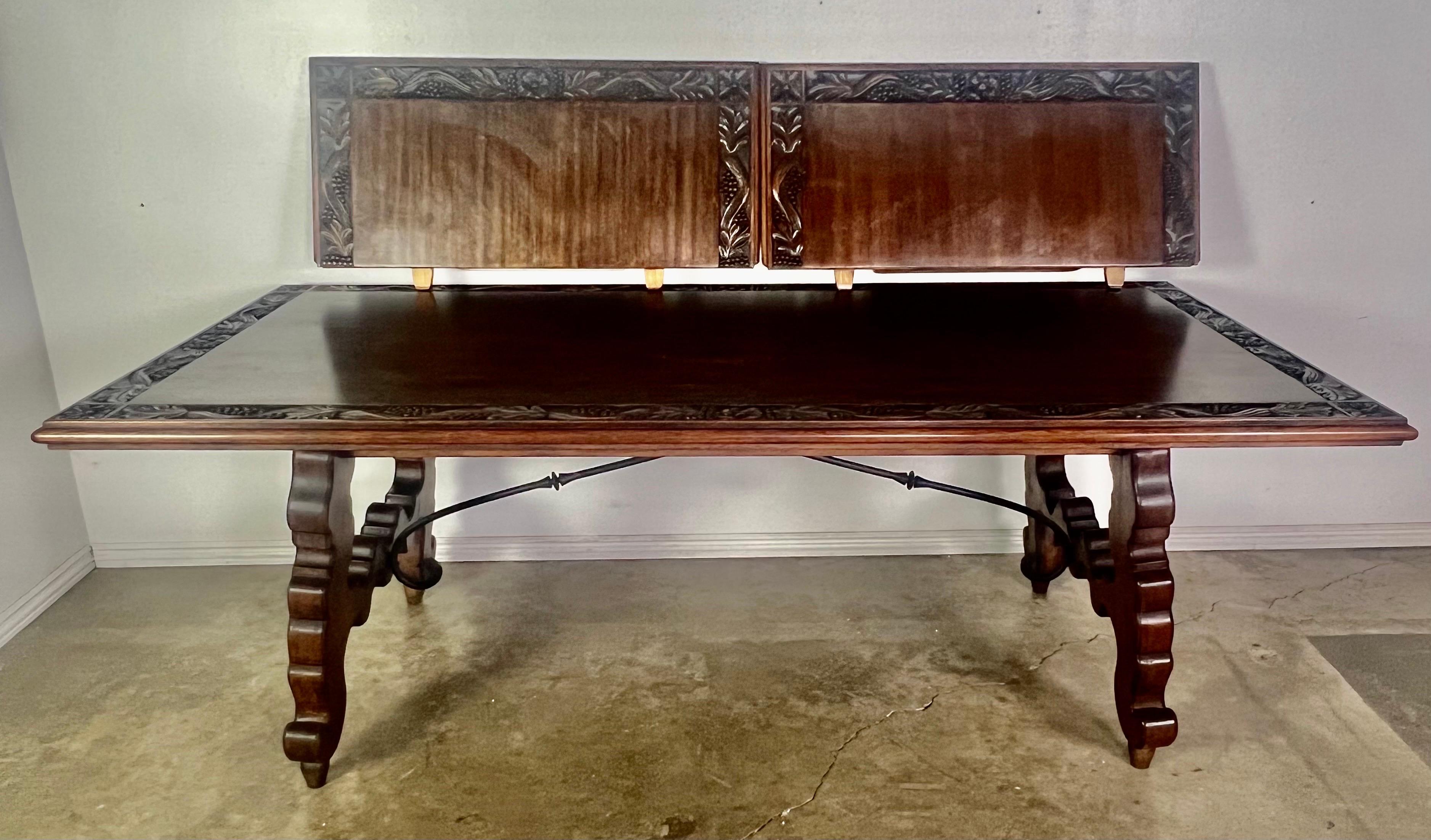 Early 20th Century Spanish Refractory Dining Table with Leaves For Sale 5