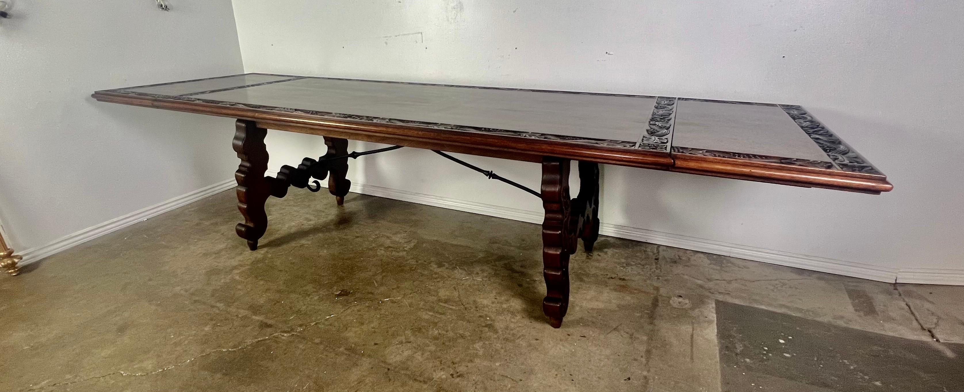 Early 20th Century Spanish Refractory Dining Table with Leaves For Sale 2