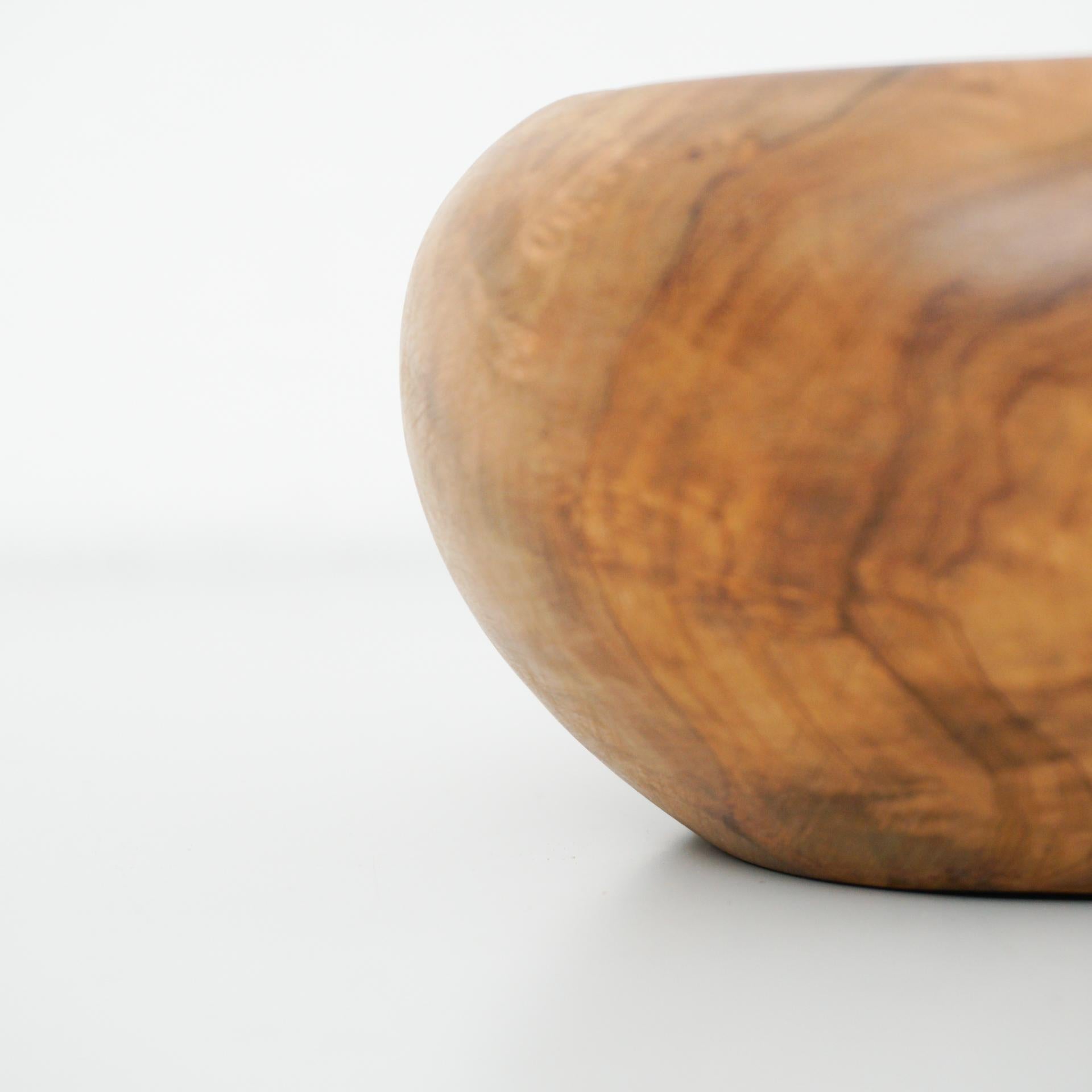 Early 20th Century Spanish Traditional Olive Wood Bowl For Sale 2
