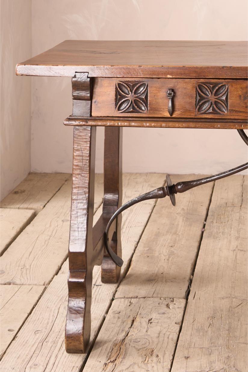 Early 20th century Spanish writing table In Good Condition For Sale In Malton, GB