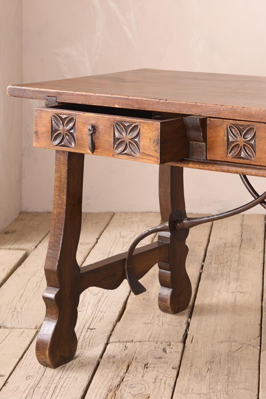 Early 20th century Spanish writing table For Sale 2
