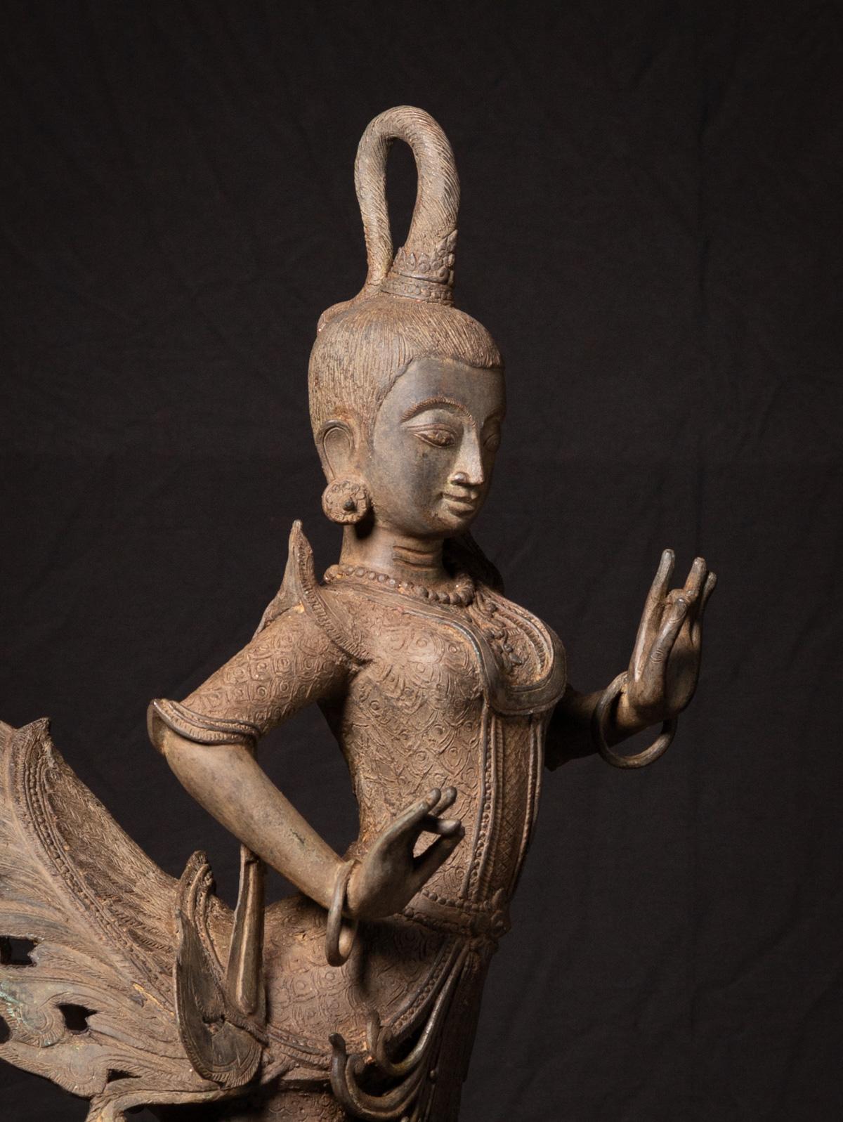 Début du 20e siècle Paire de statues Kinnari en bronze spécial de Birmanie en vente 6