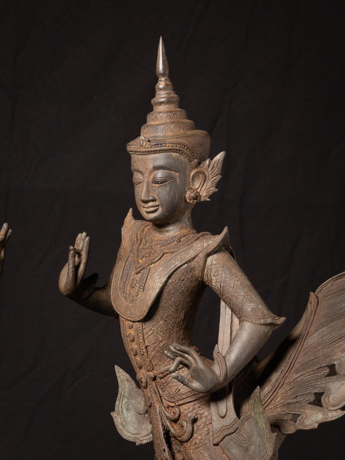 Début du 20e siècle Paire de statues Kinnari en bronze spécial de Birmanie en vente 7