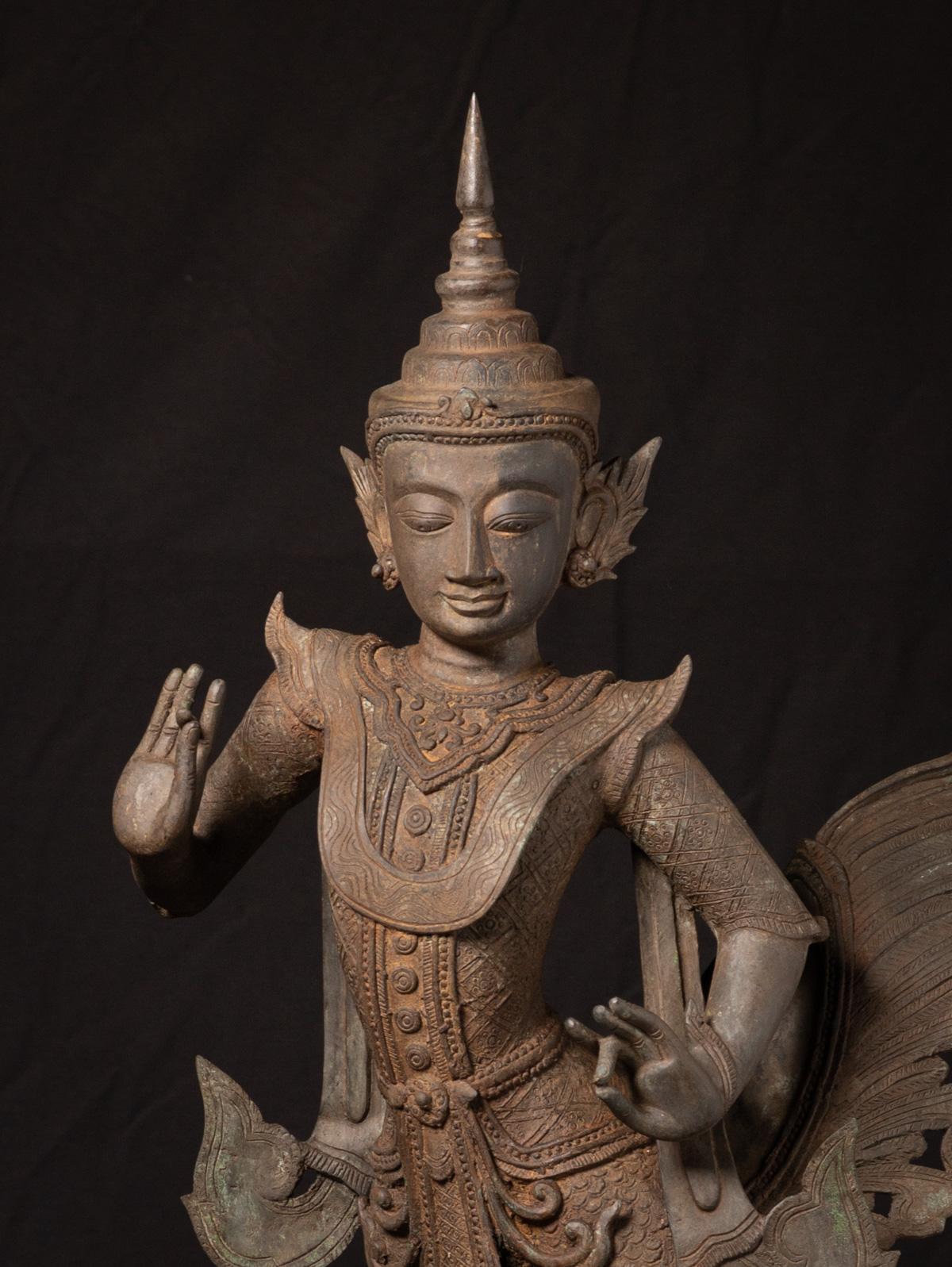 Début du 20e siècle Paire de statues Kinnari en bronze spécial de Birmanie en vente 13