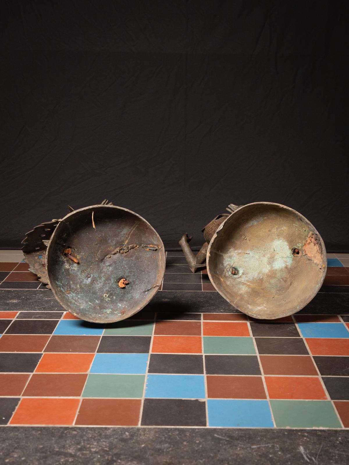 Début du 20e siècle Paire de statues Kinnari en bronze spécial de Birmanie en vente 15