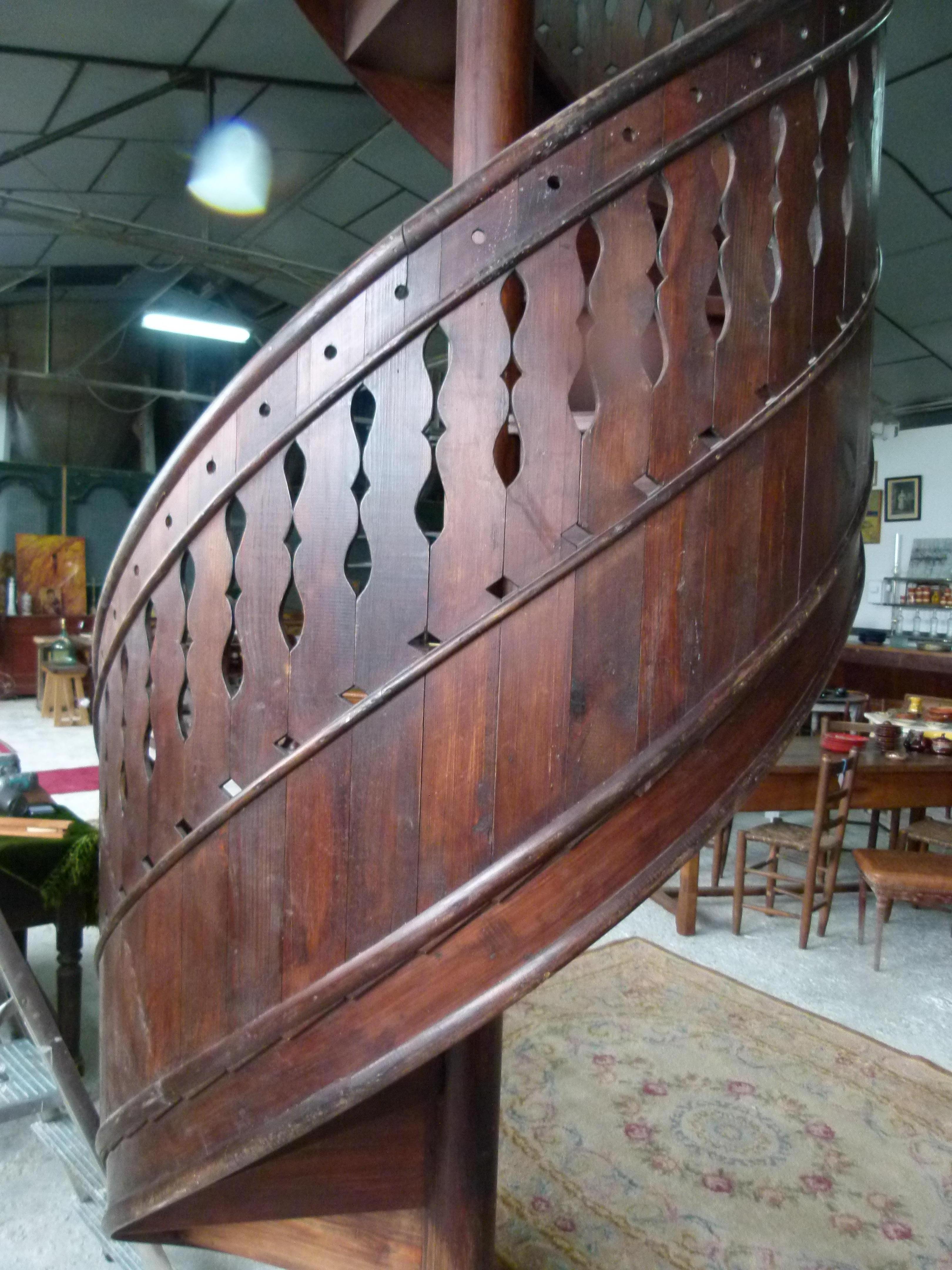 Art nouveau Escalier en bois en colimaçon du début du 20e siècle, Espagne en vente