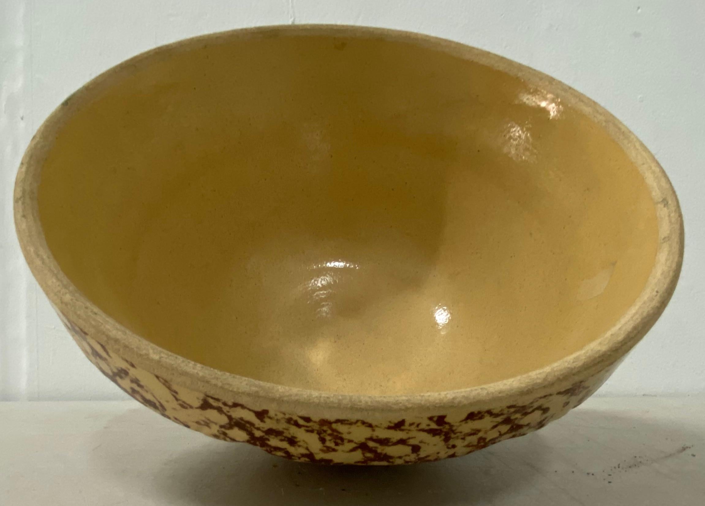 Arts and Crafts Early 20th Century Spongeware Stoneware Bowl For Sale