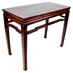 Mesa de altar de pino teñido de principios del siglo XX