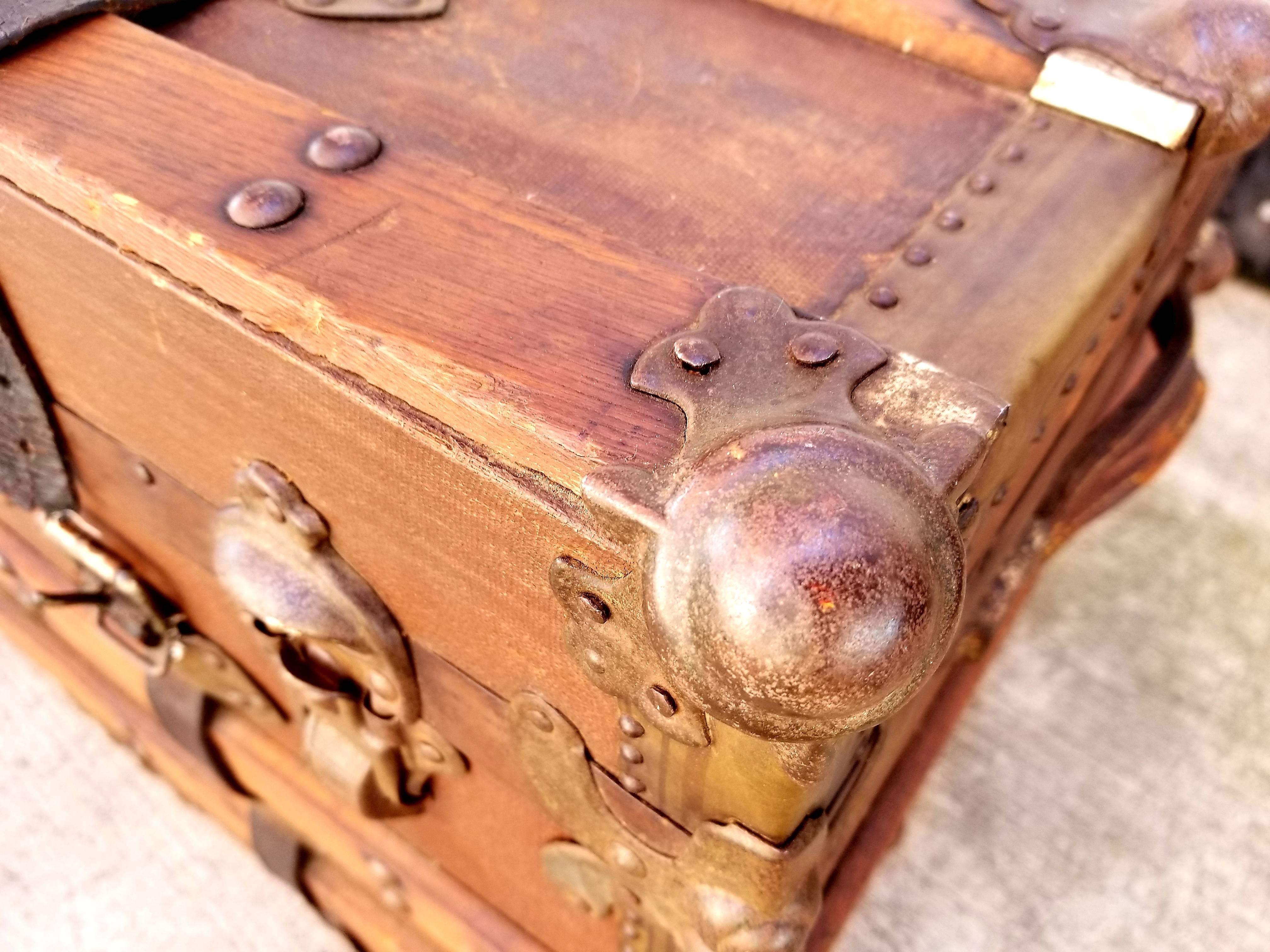 Early 20th Century Steamer Trunk Canvas Clad 3