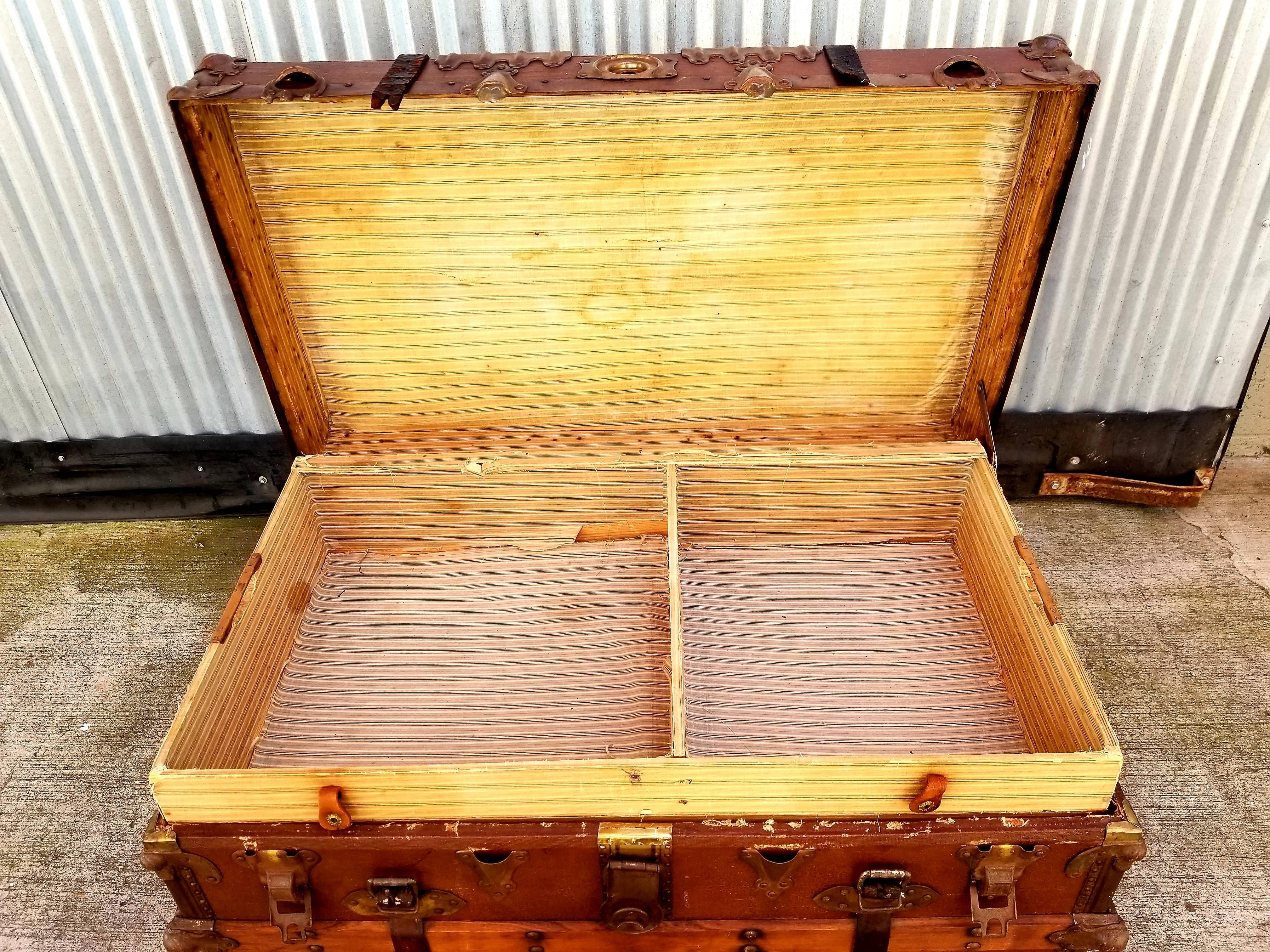 Early 20th Century Steamer Trunk Canvas Clad In Good Condition In Fulton, CA