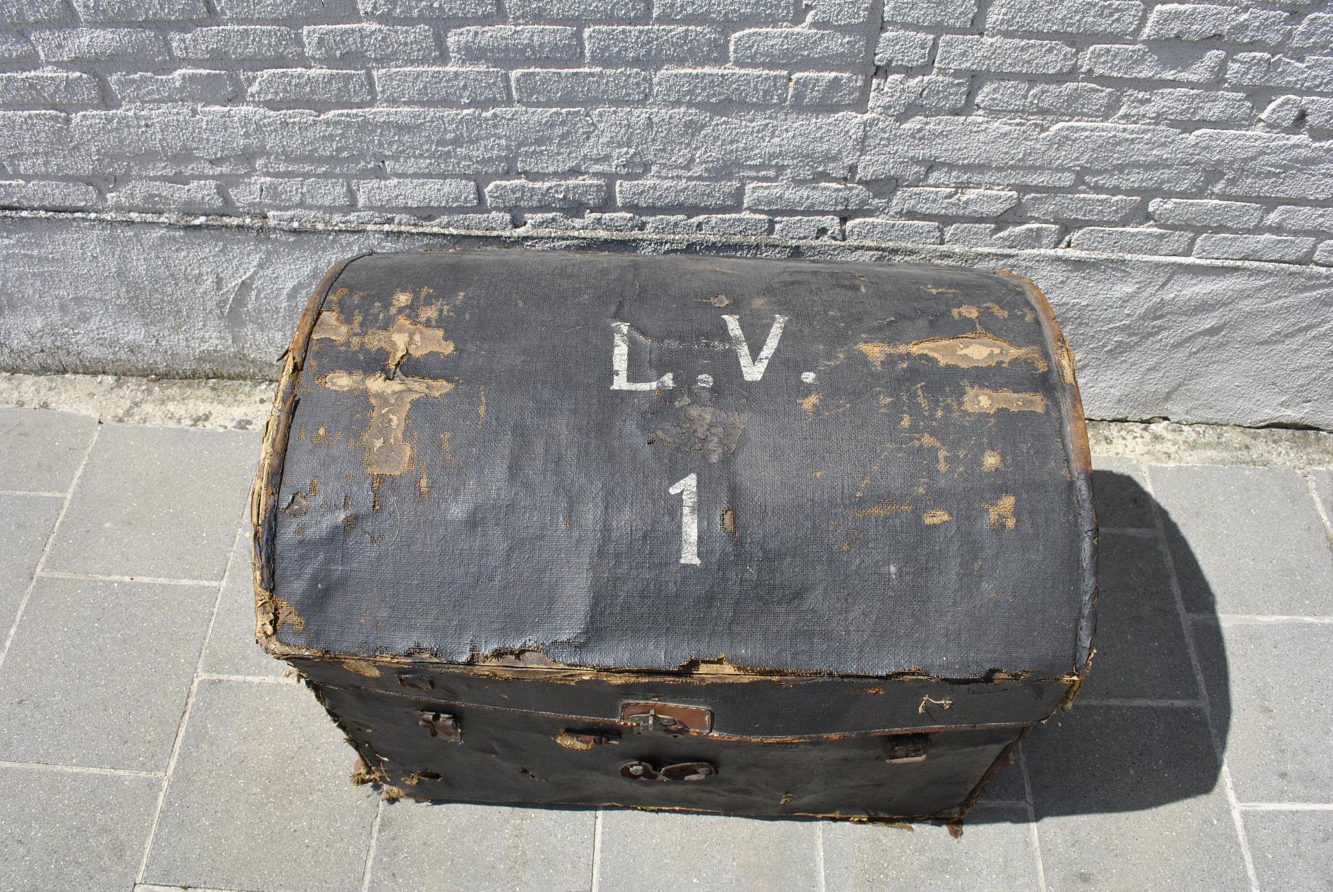 Early 20th Century Steamer Trunk 2