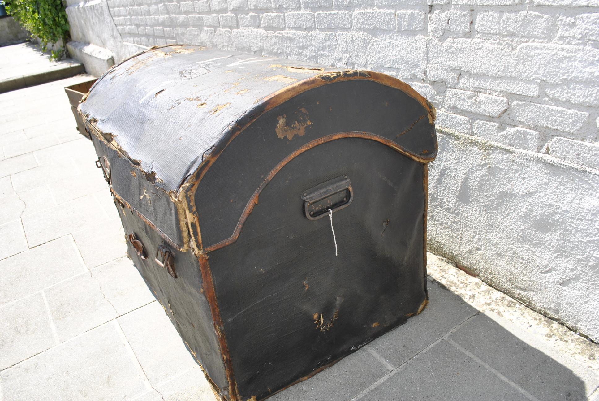 Early 20th Century Steamer Trunk 3