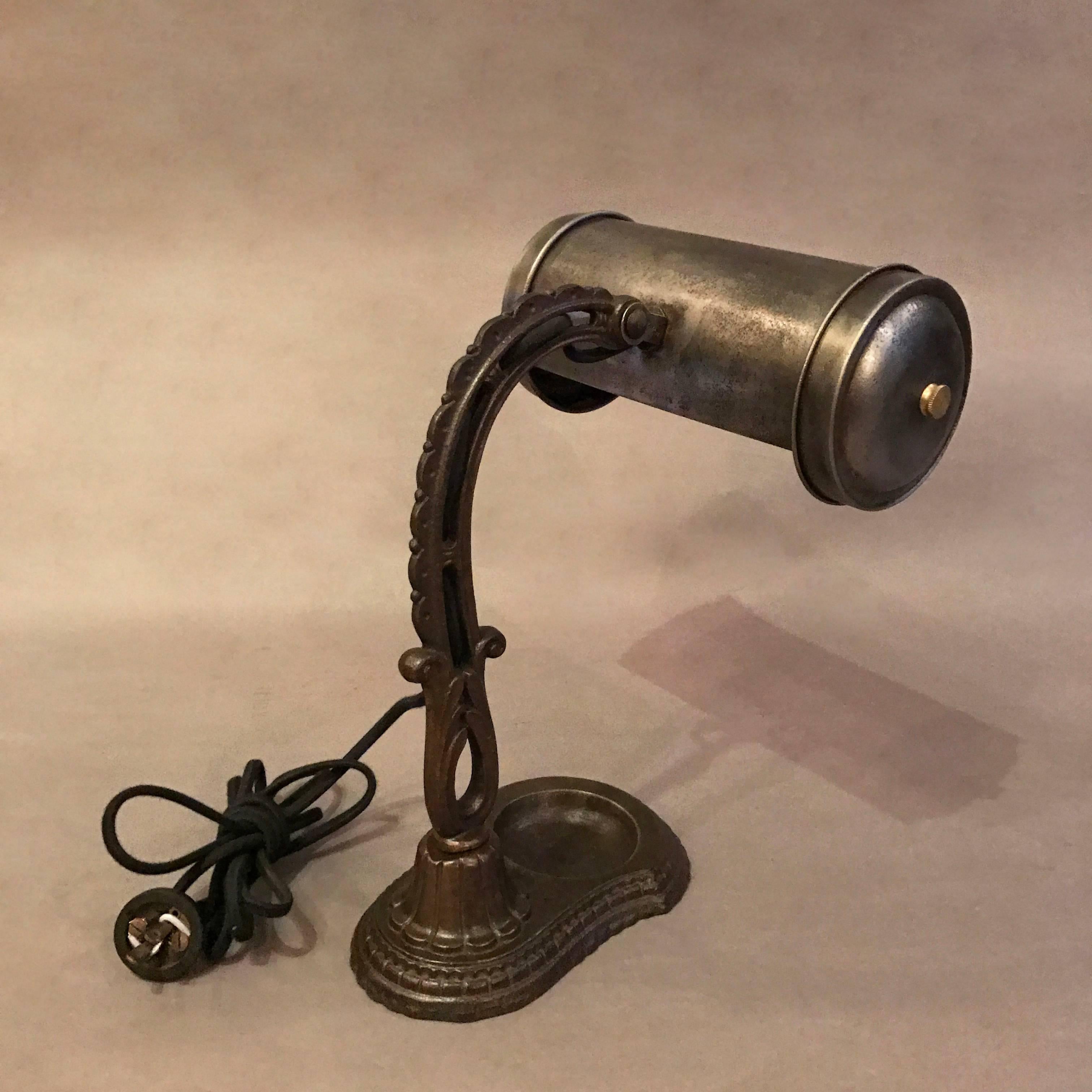 Early 20th Century Steel and Cast Iron Library Desk Lamp In Excellent Condition In Brooklyn, NY