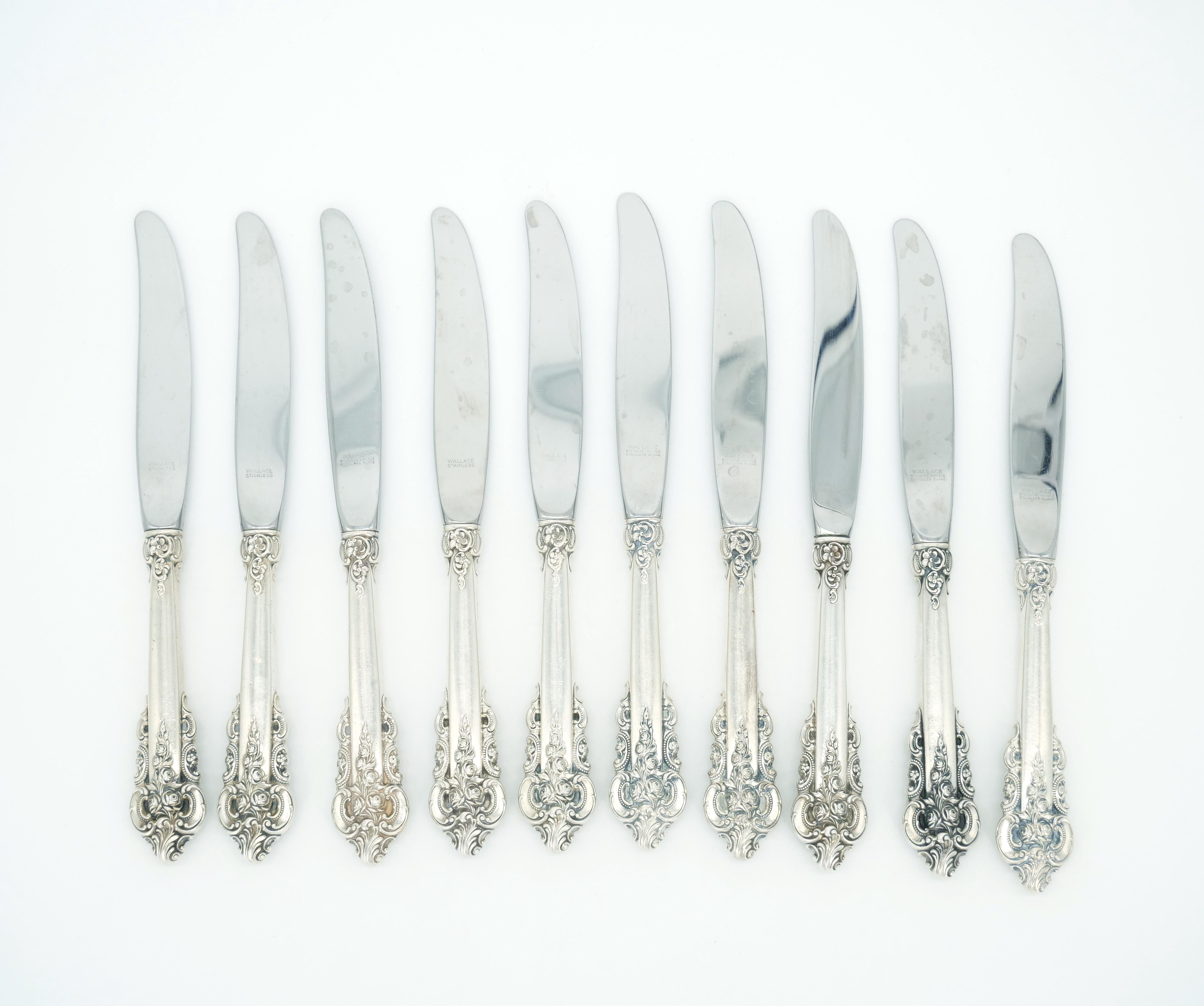 Engraved Early 20th Century Sterling Silver Flatware Service For 24 People For Sale