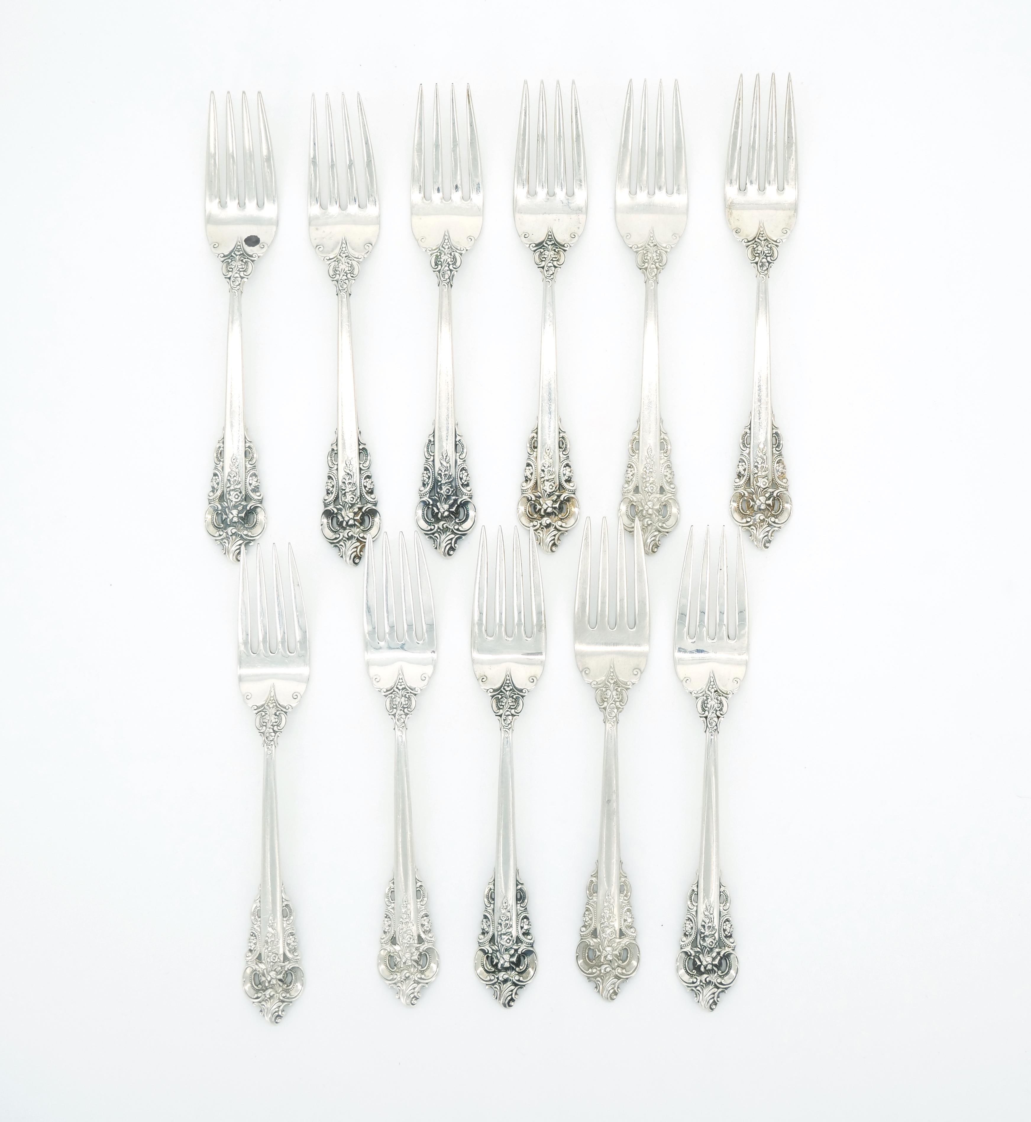 Early 20th Century Sterling Silver Flatware Service For 24 People For Sale 1