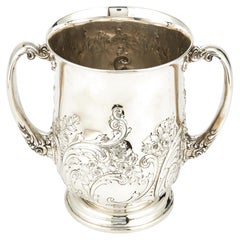 Vase à deux anses du début du 20e siècle en argent sterling / or lavé à l'intérieur