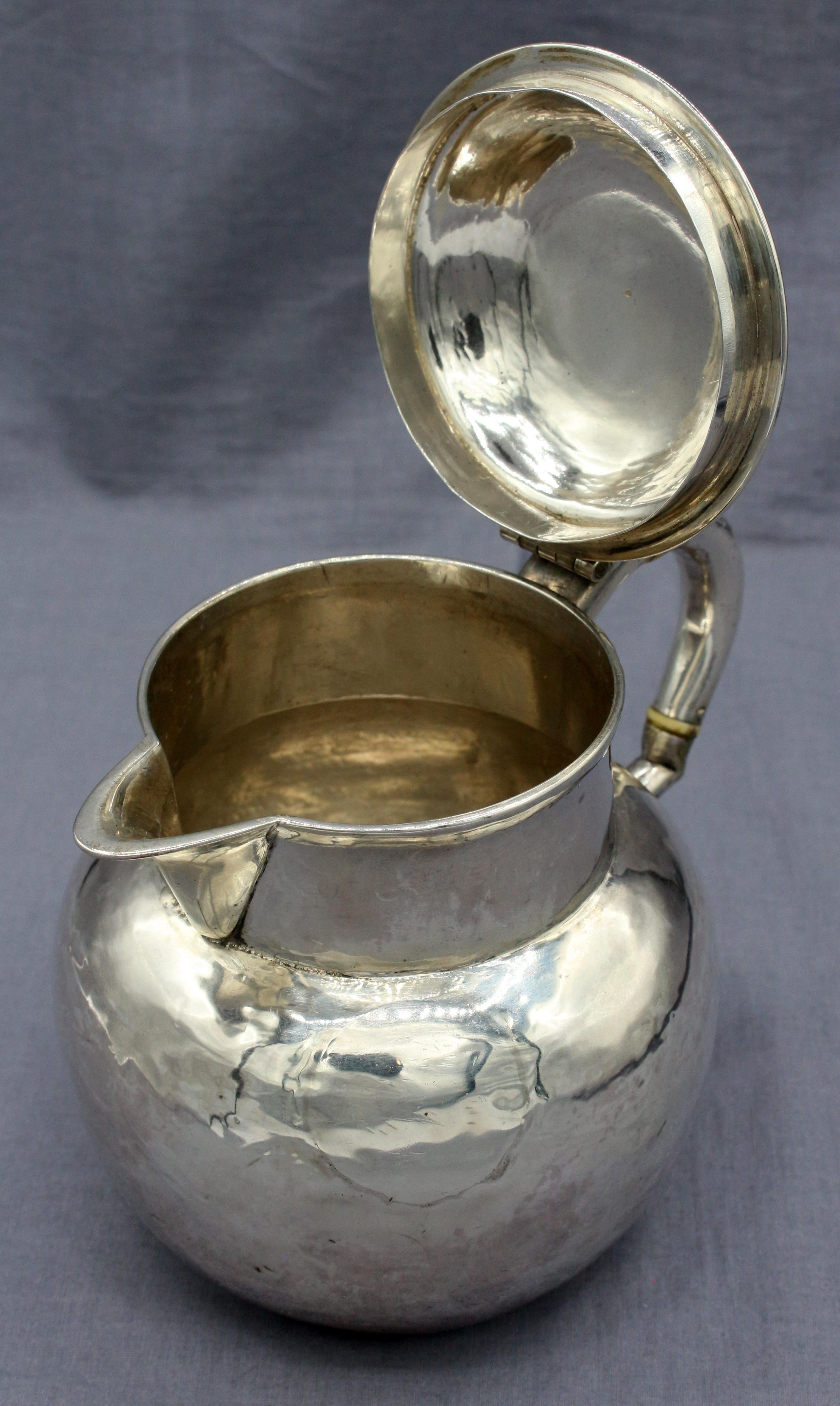 Early 18th Century English Sterling Silver Jug with Early 20th Century Flip-Top  In Good Condition For Sale In Chapel Hill, NC