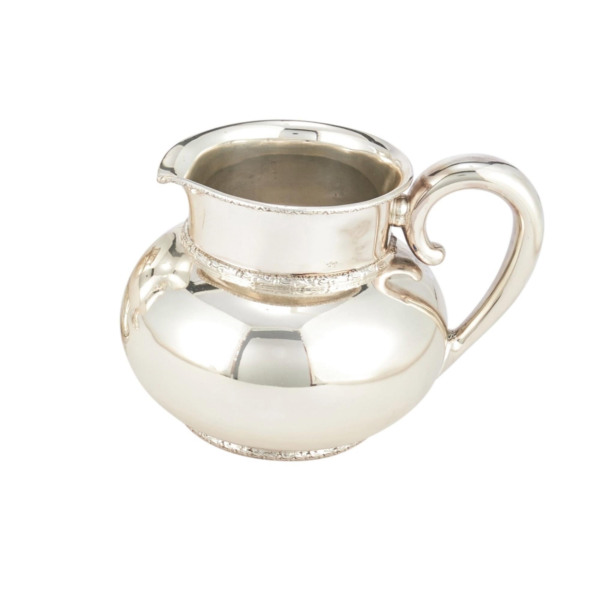Early 20th Century Sterling Silver Tableware Serveware Pitcher For Sale 4