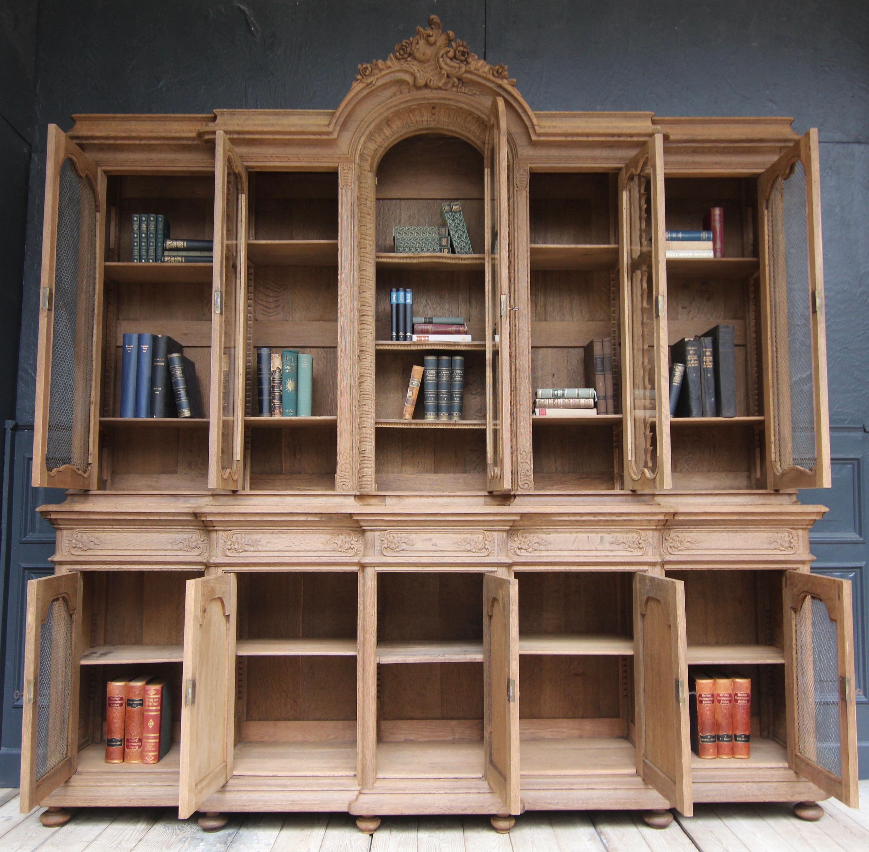 Early 20th Century Stripped Oak Bookcase For Sale 3